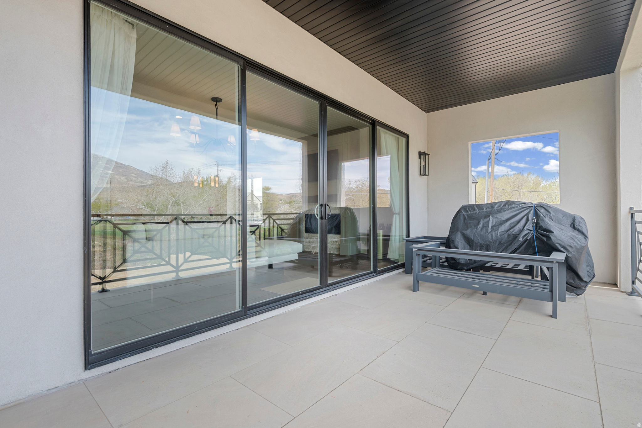 MONTDELLA - Residential Income