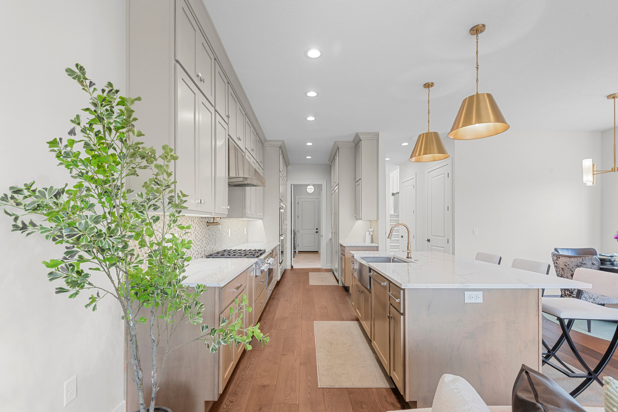 MONTDELLA - Residential Income