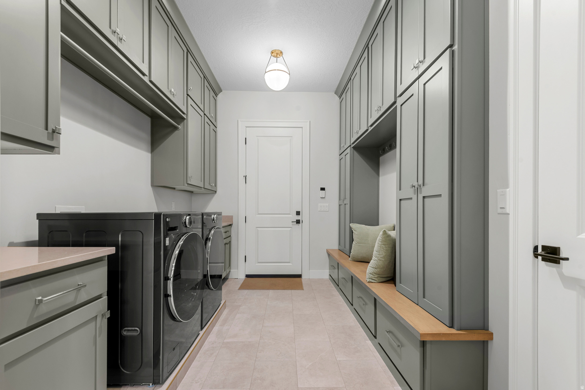 MONTDELLA - Residential Income