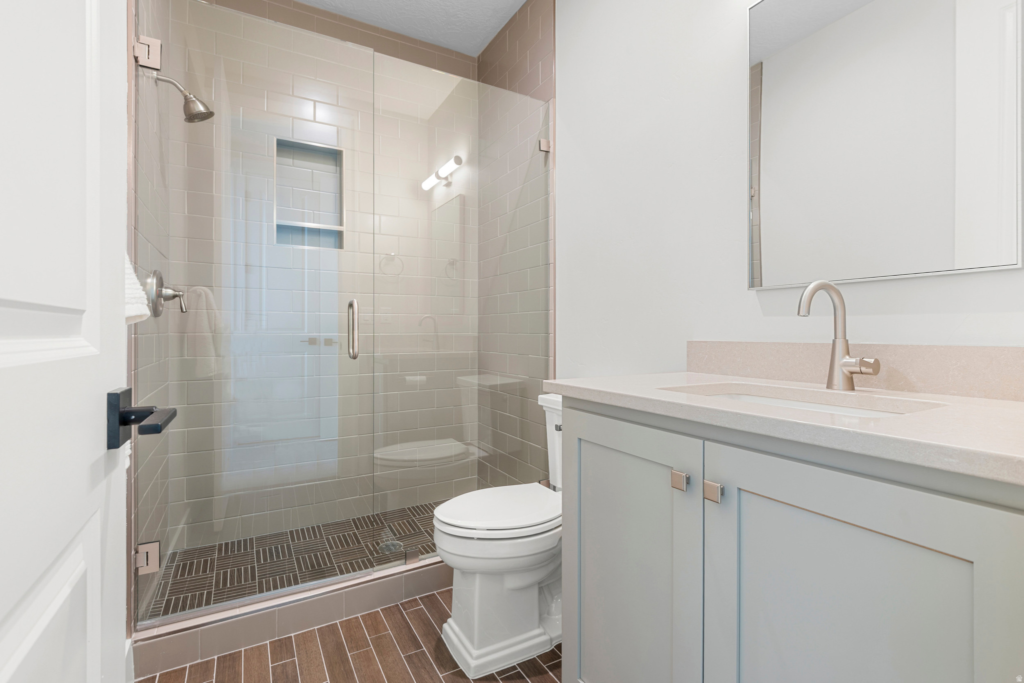 MONTDELLA - Residential Income