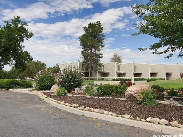 APPLEGATE CONDM - Residential