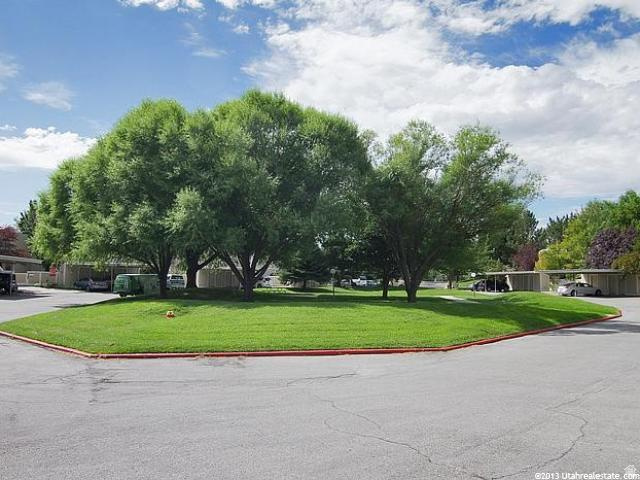 APPLEGATE CONDM - Residential