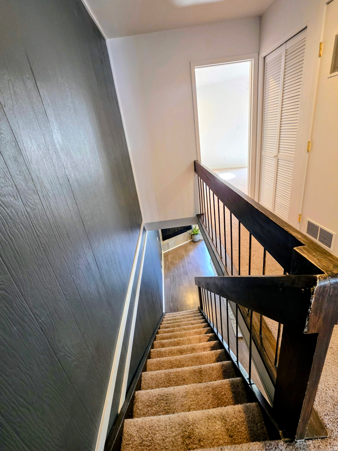 APPLEGATE CONDM - Residential