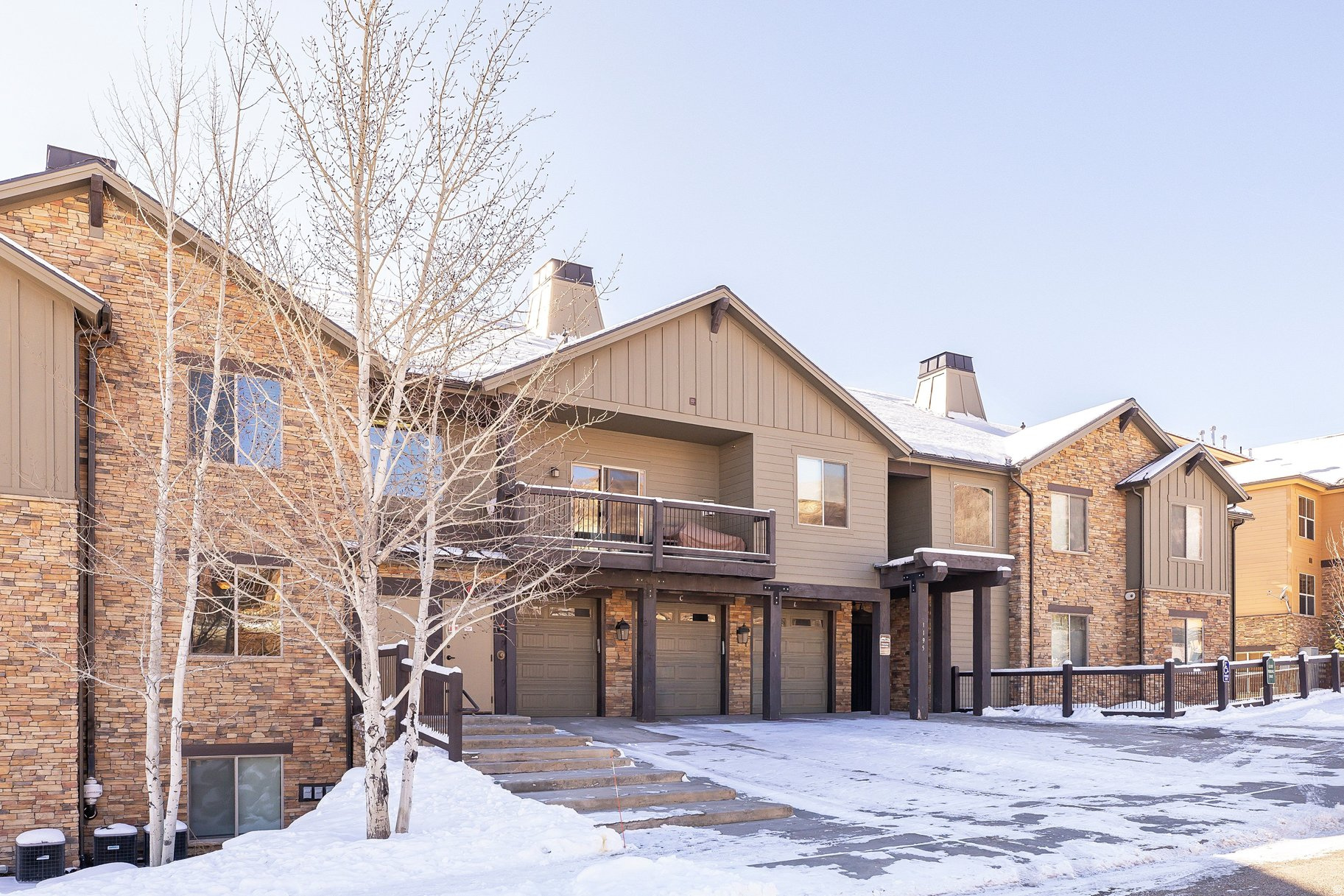 BLACK ROCK RIDGE - Residential