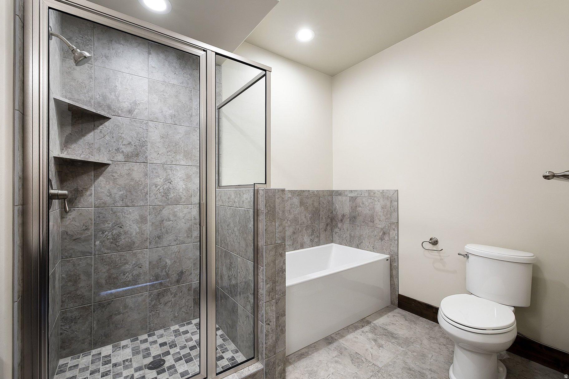 BLACK ROCK RIDGE - Residential