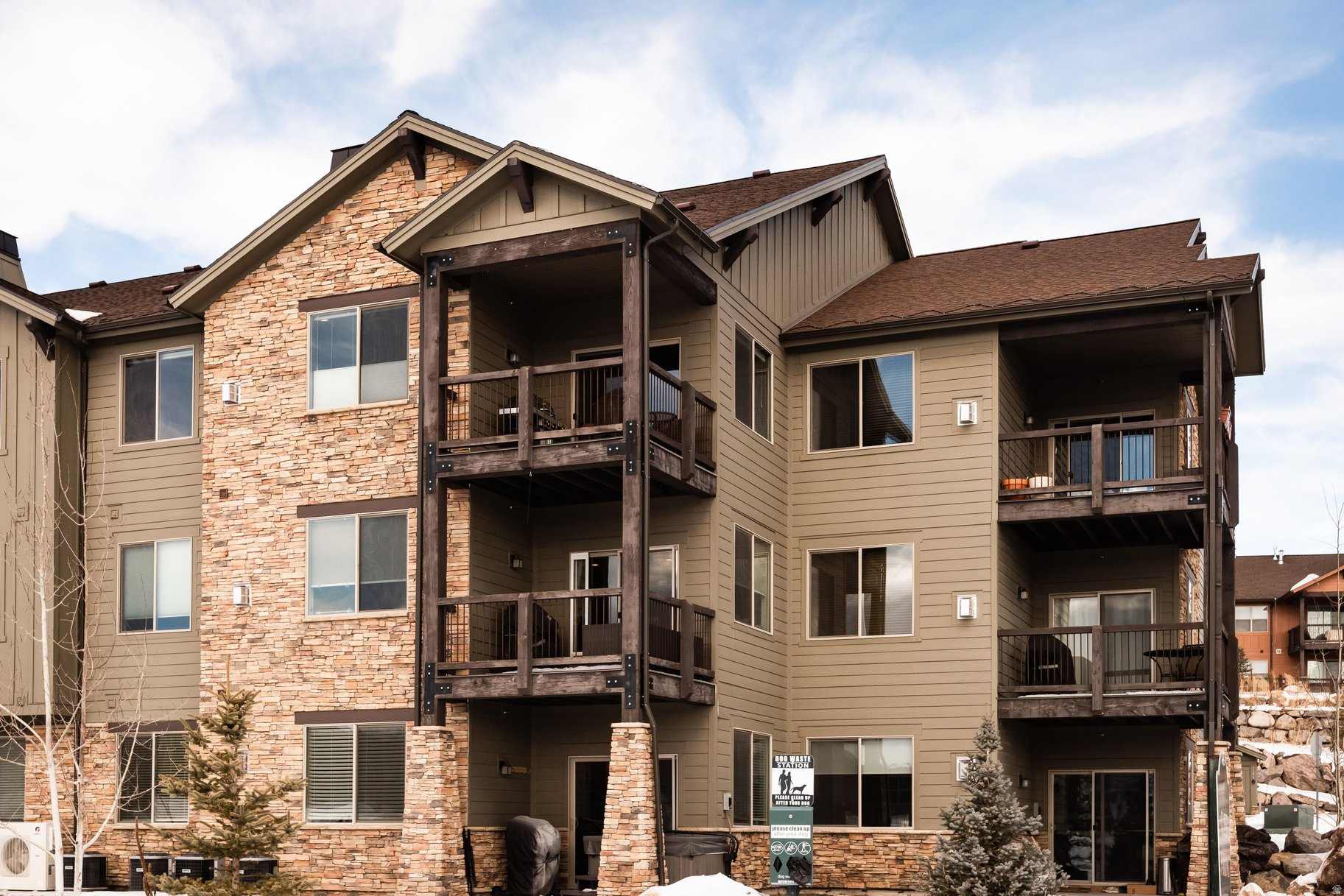 BLACK ROCK RIDGE - Residential