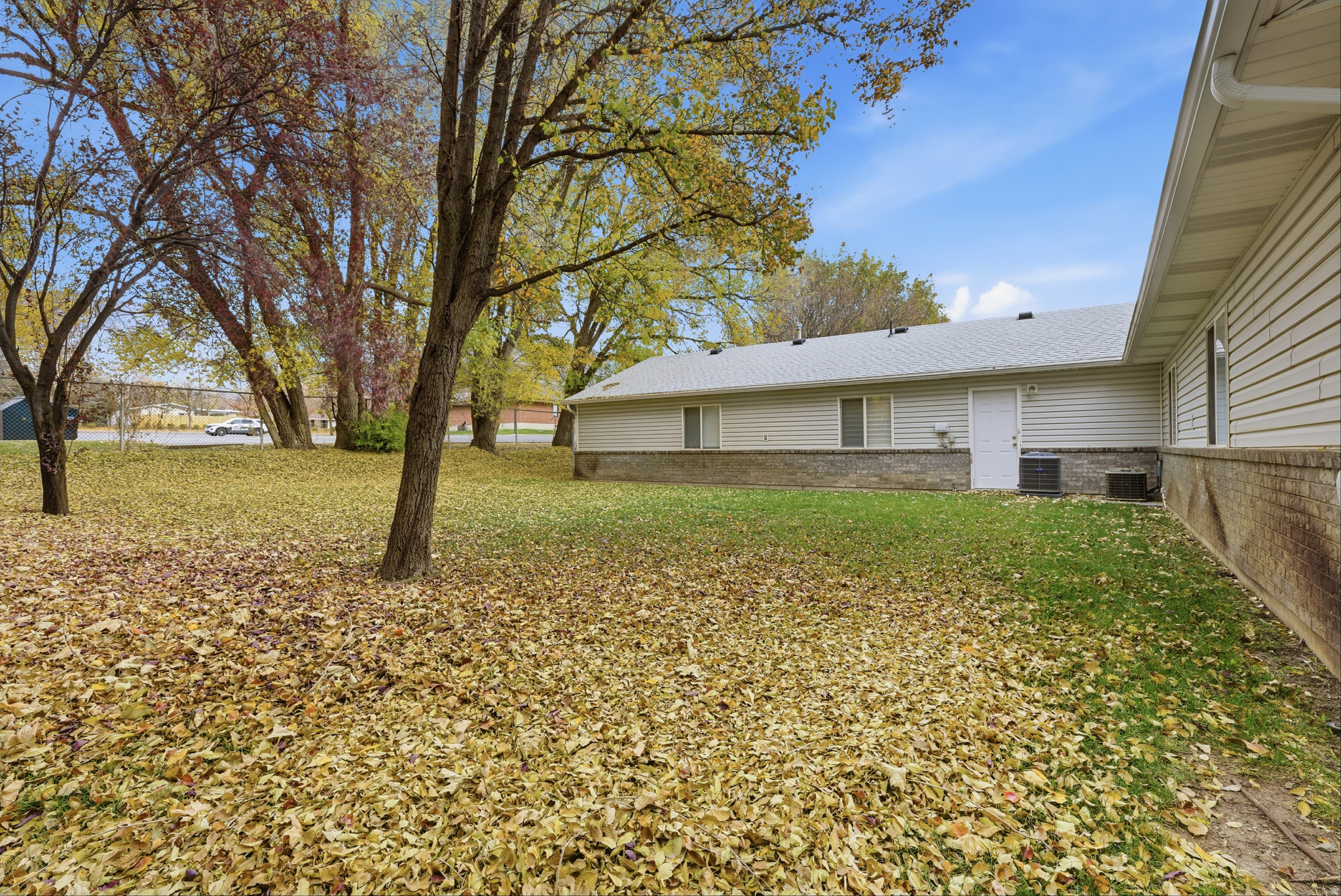 GOSSETT CONDOMINIUMS - Residential