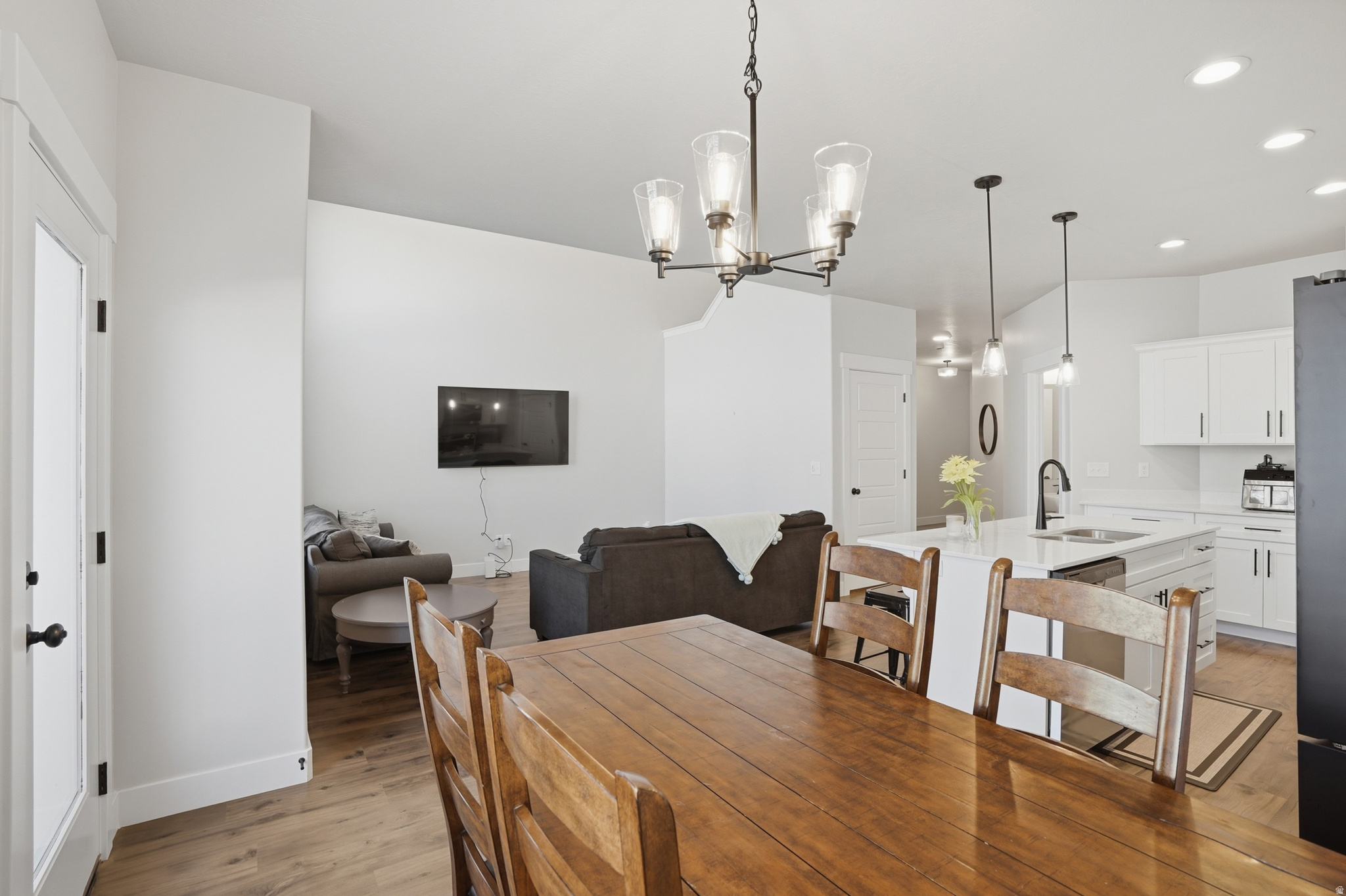 MOUNTAIN RIDGE - Residential