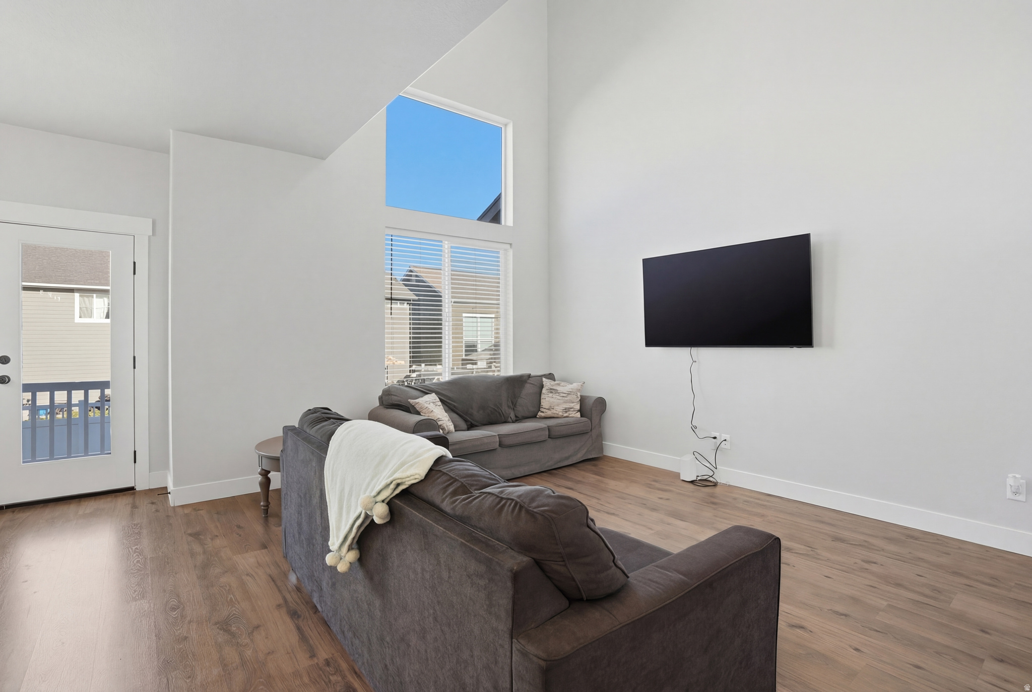 MOUNTAIN RIDGE - Residential