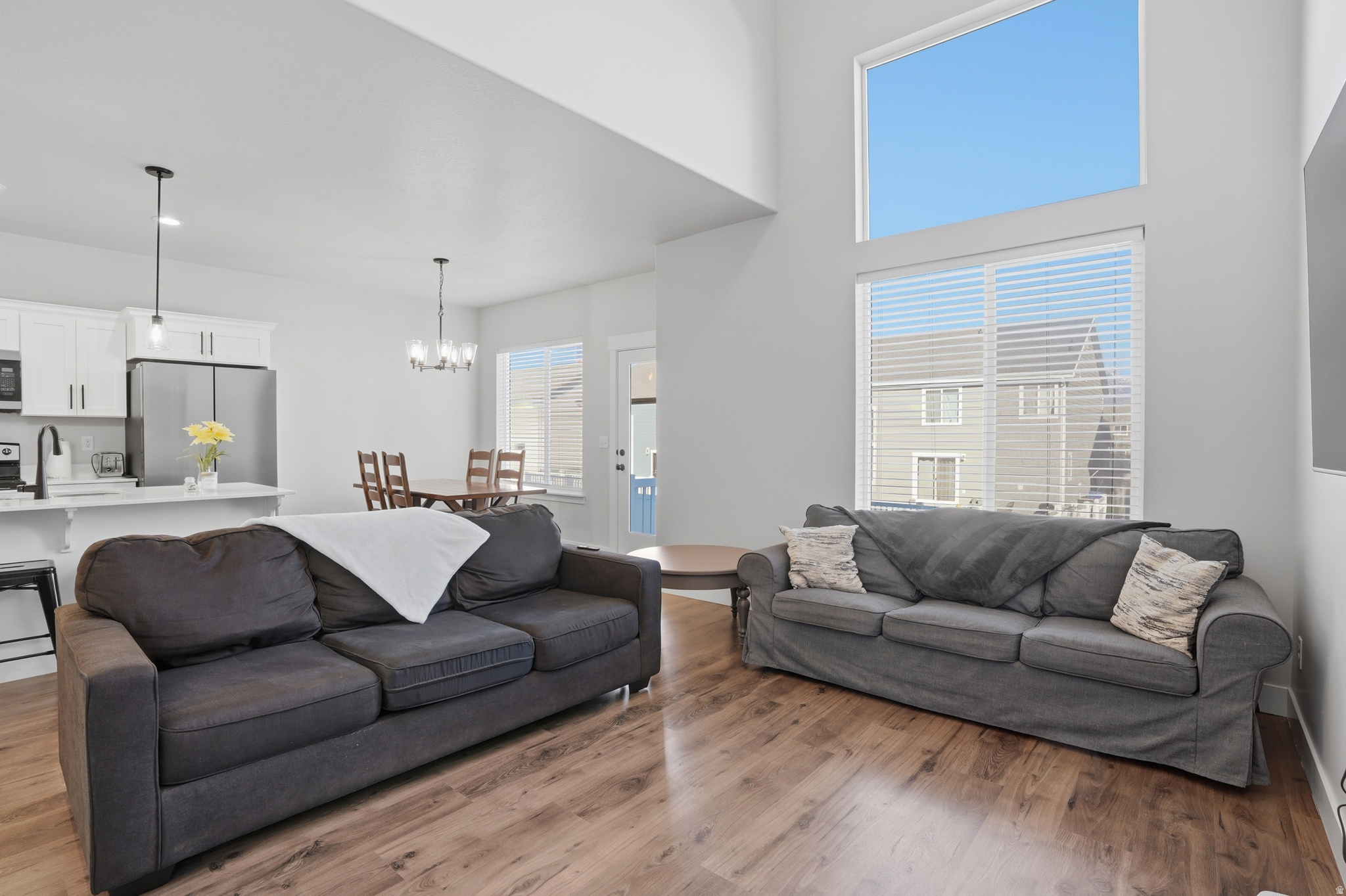 MOUNTAIN RIDGE - Residential