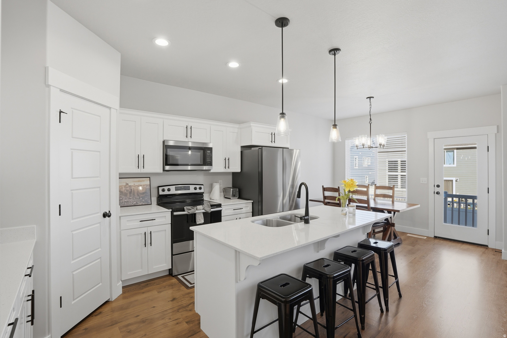 MOUNTAIN RIDGE - Residential