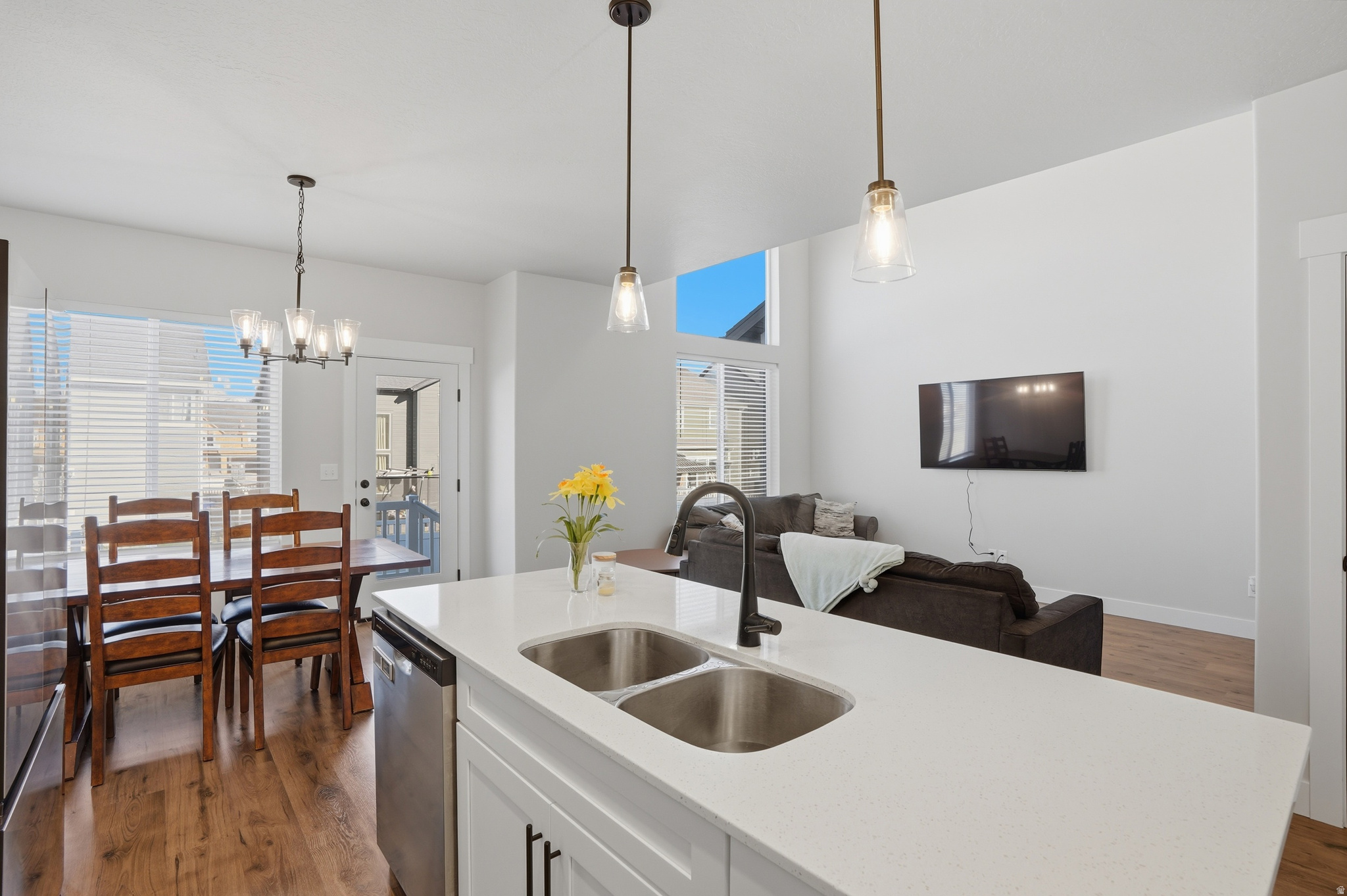 MOUNTAIN RIDGE - Residential