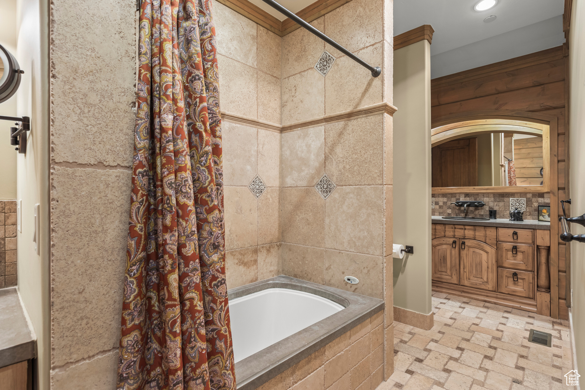 PARK MEADOWS - Residential