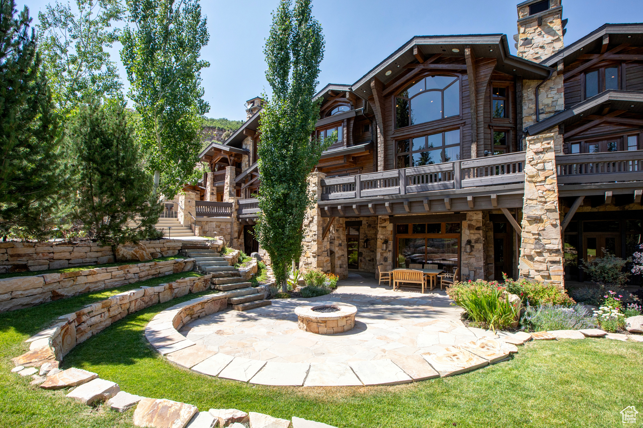 PARK MEADOWS - Residential