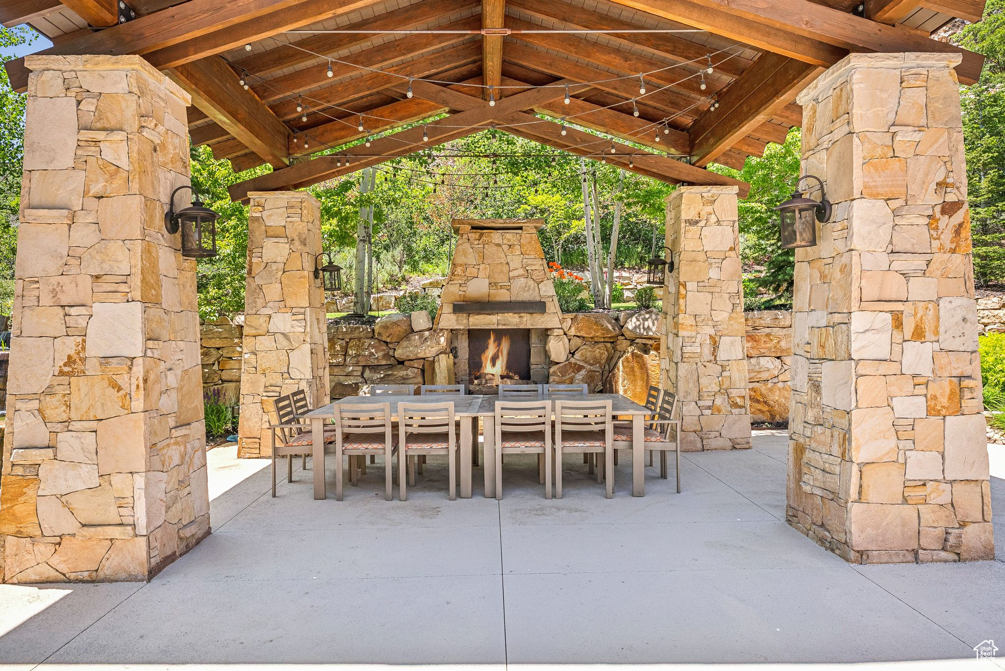 PARK MEADOWS - Residential