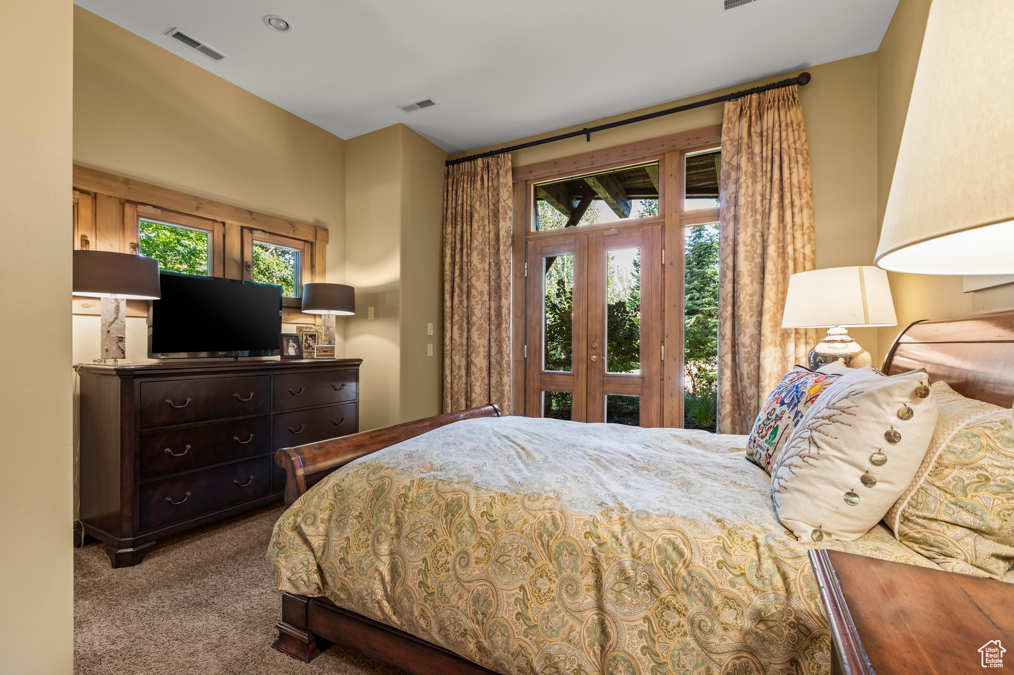 PARK MEADOWS - Residential