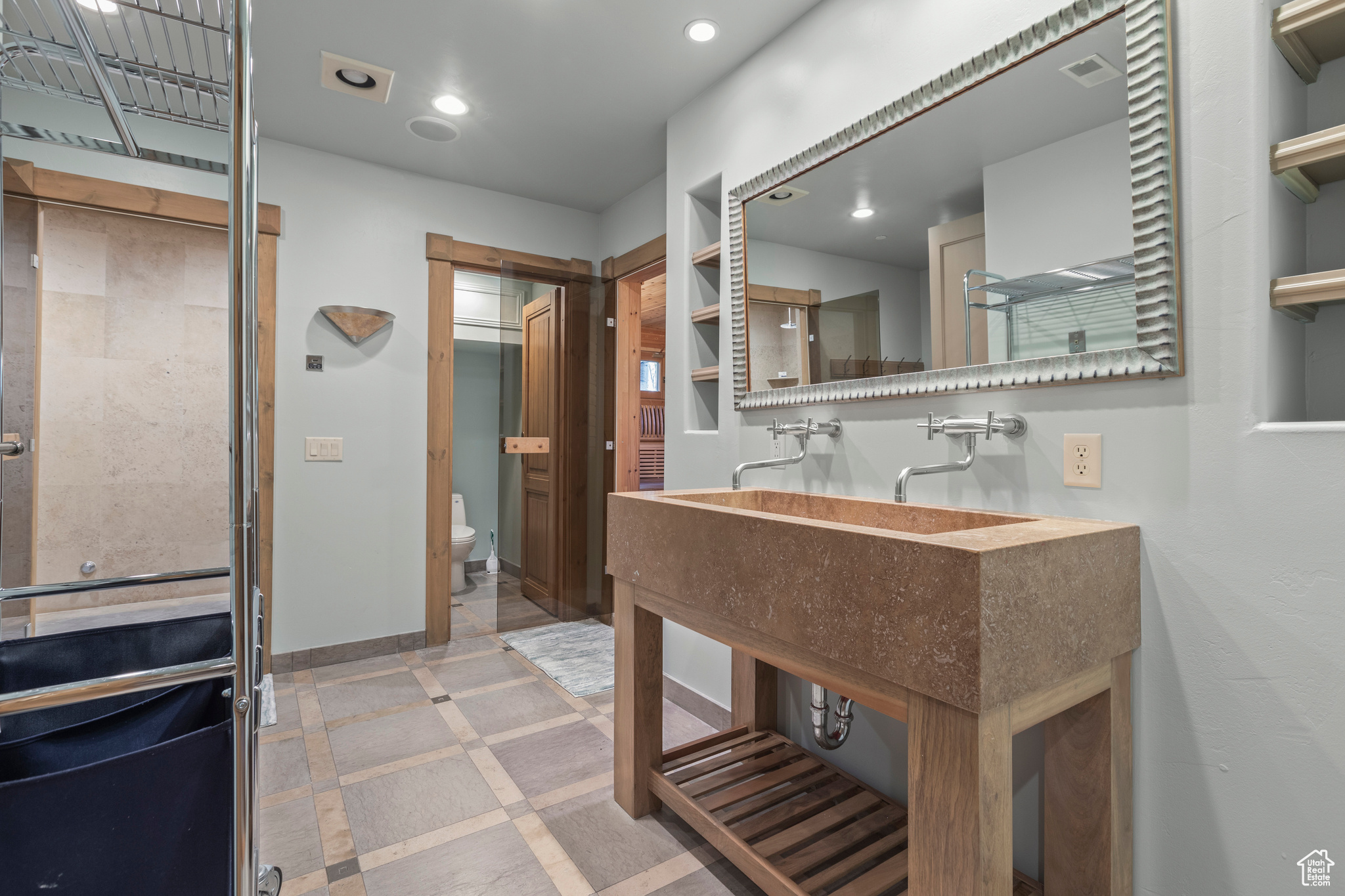 PARK MEADOWS - Residential