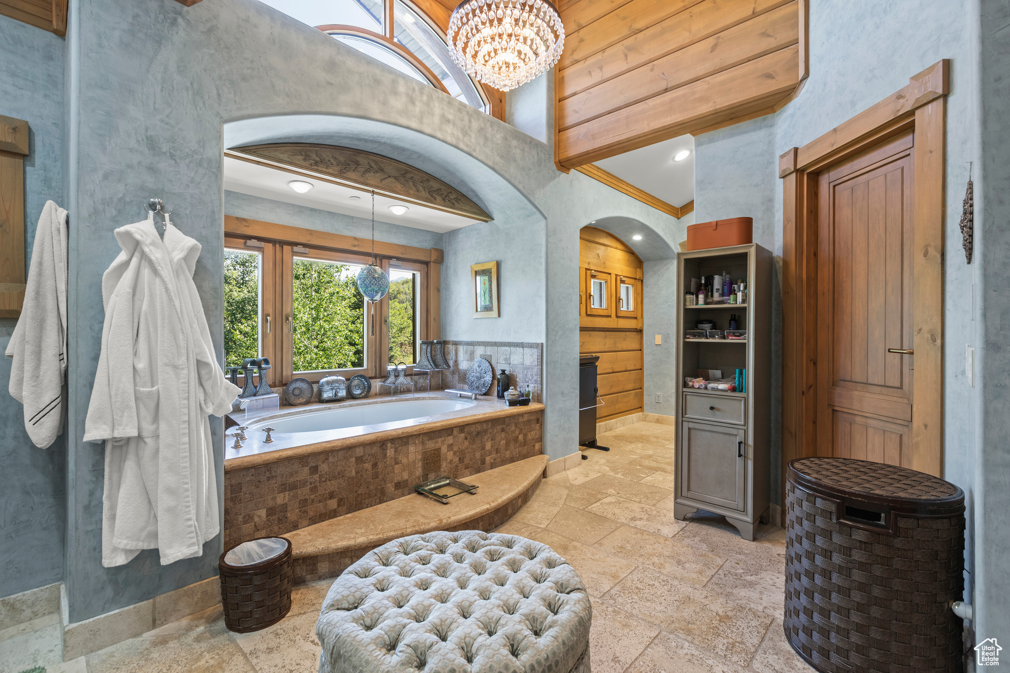 PARK MEADOWS - Residential