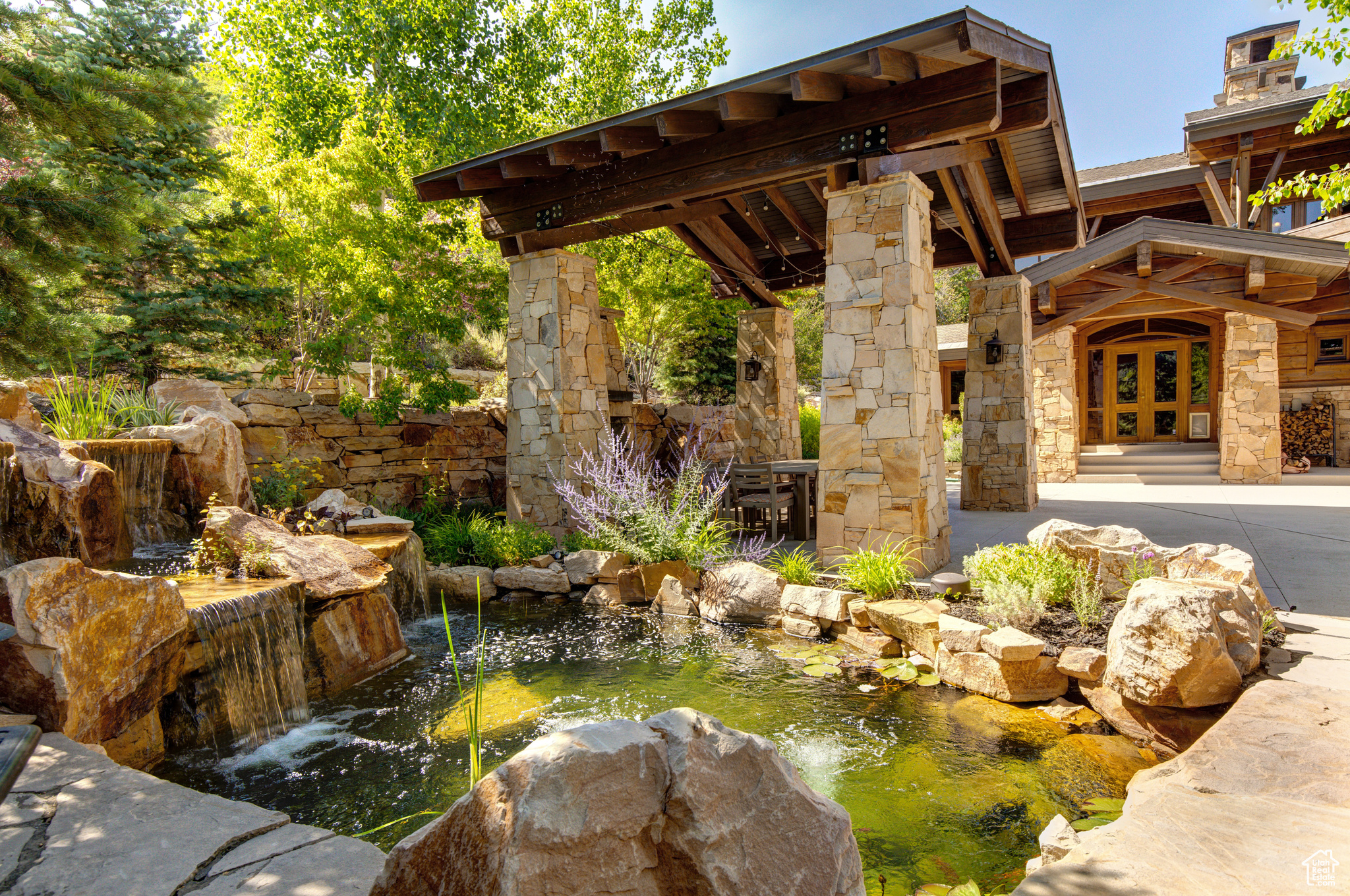 PARK MEADOWS - Residential