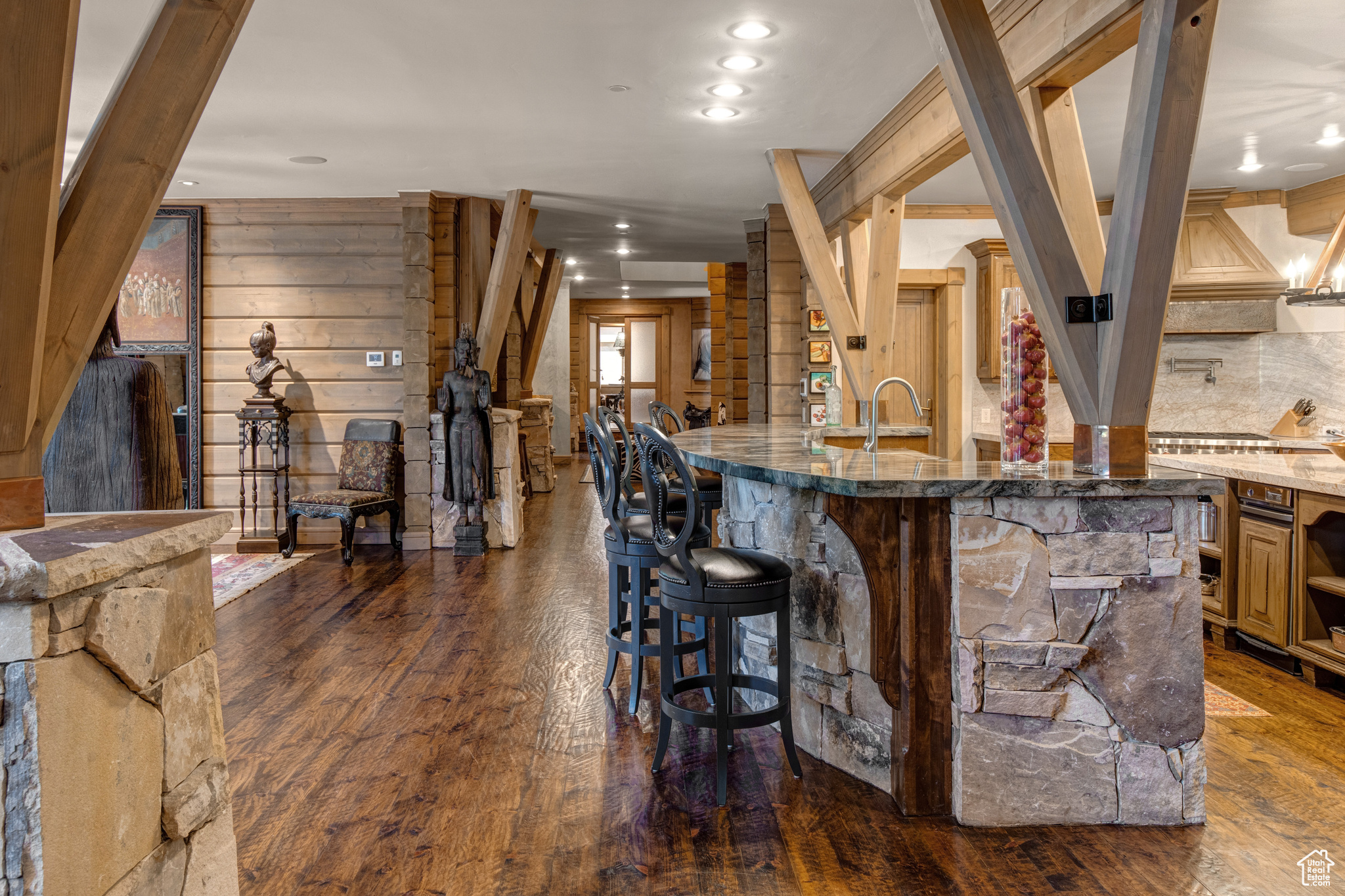 PARK MEADOWS - Residential