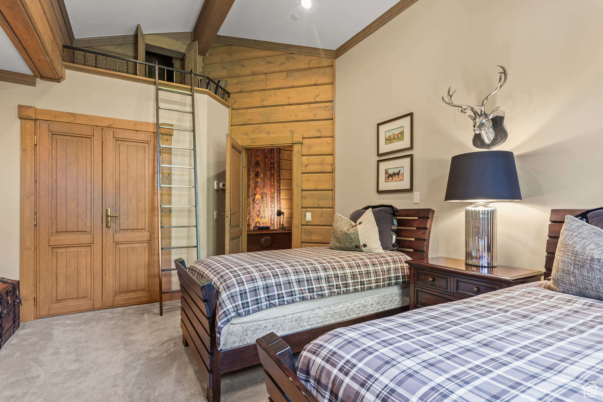 PARK MEADOWS - Residential