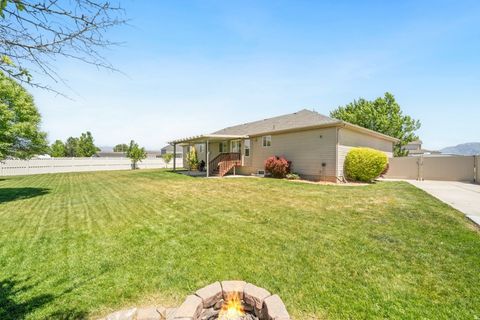Tiny photo for 5609 S 4525 W, Hooper, UT 84315 (MLS # 2158569)
