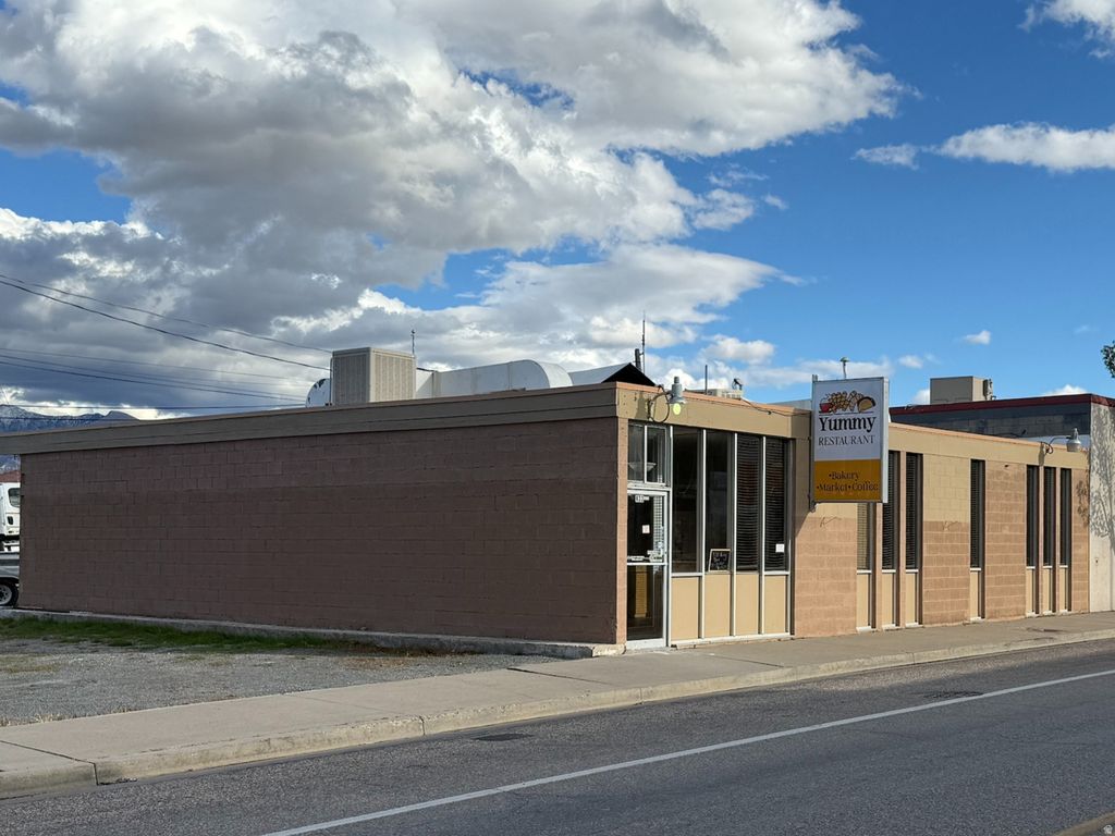 Photo of 433 S MAIN ST, Milford, UT 84751 (MLS # 2147921)