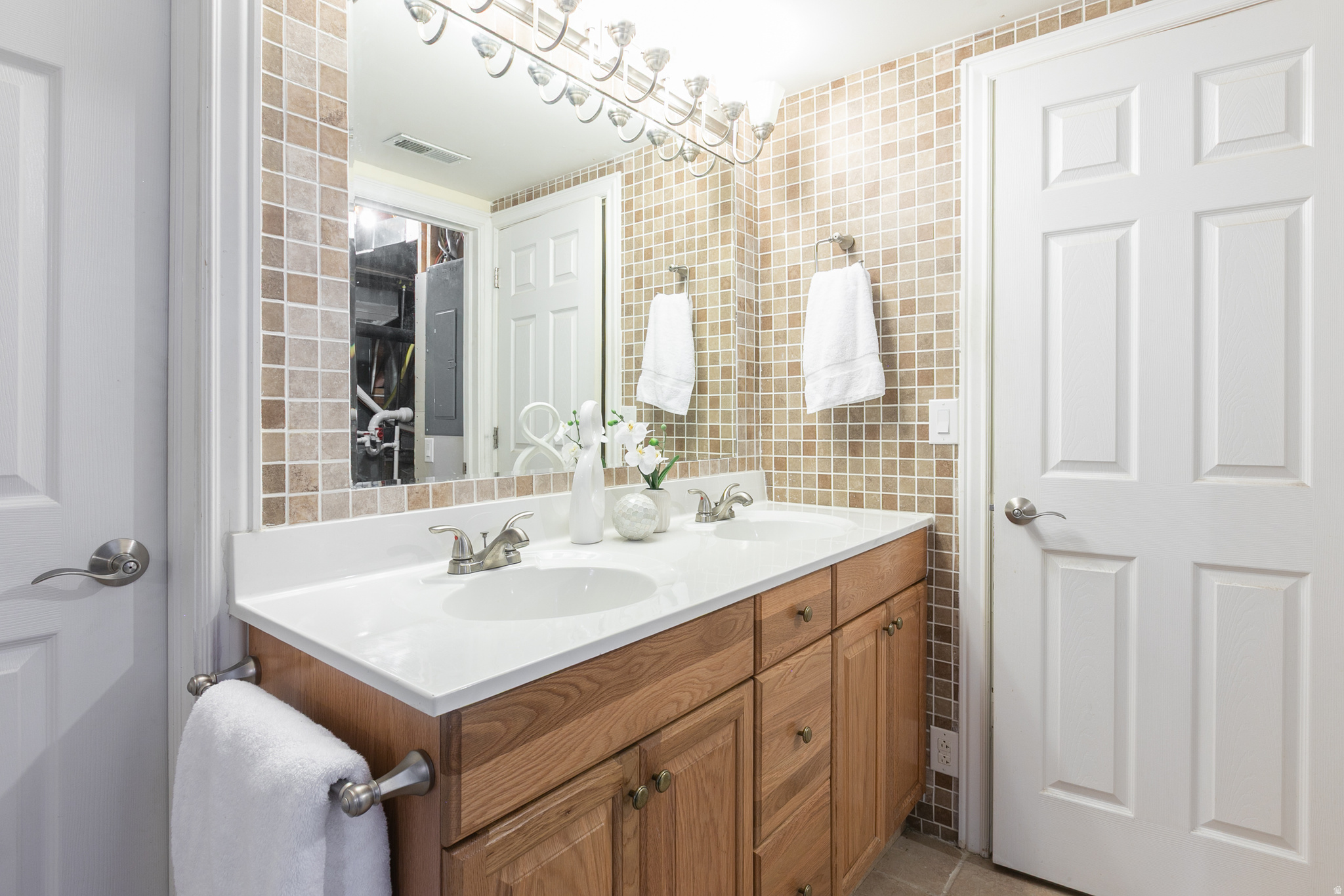 SCHORR ESTATES #2 - Residential