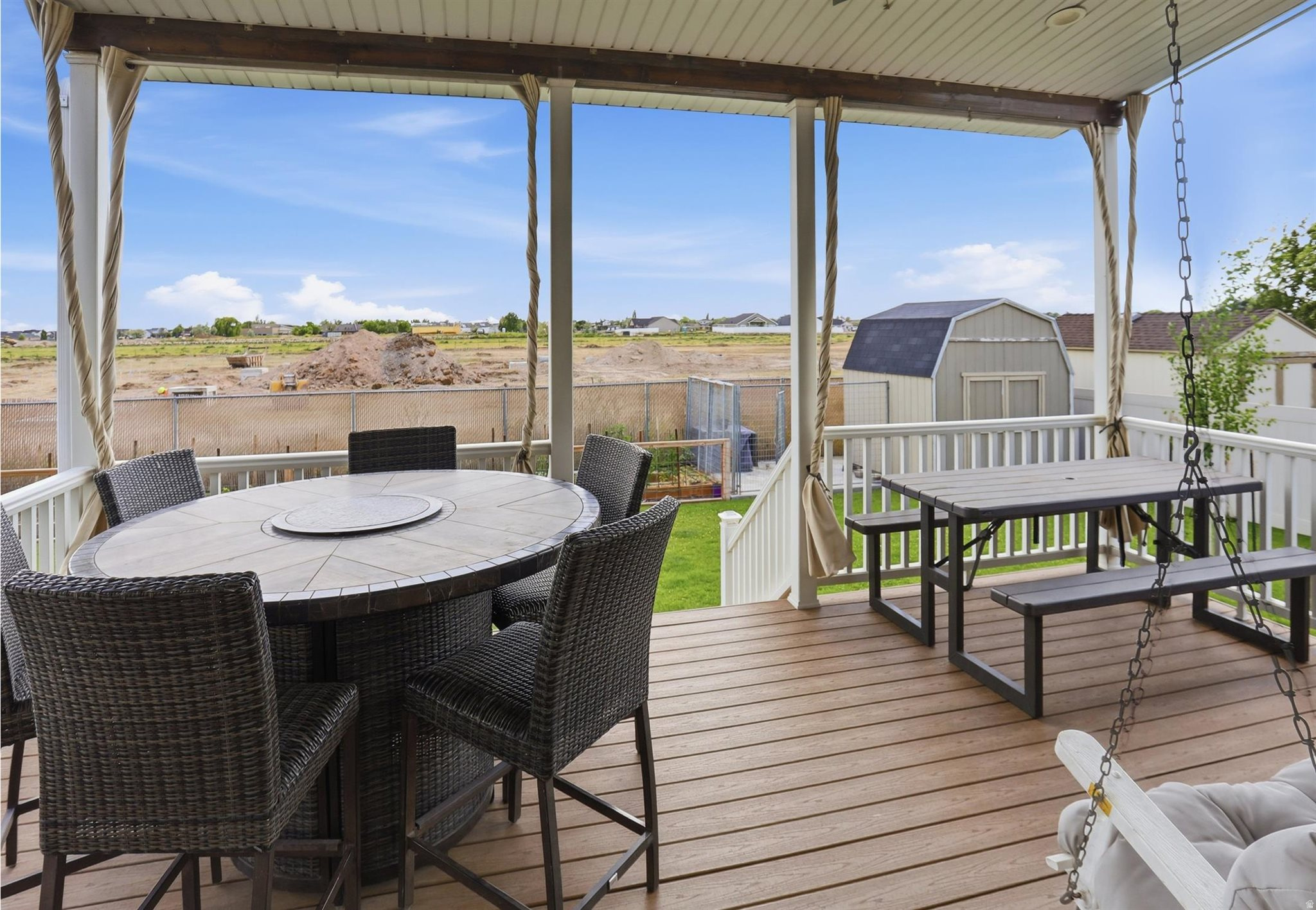 OUTWEST - Residential