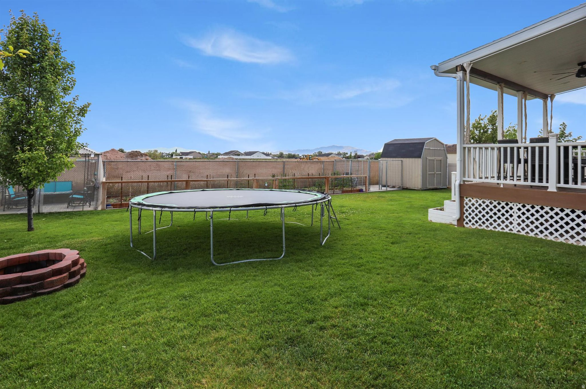 OUTWEST - Residential