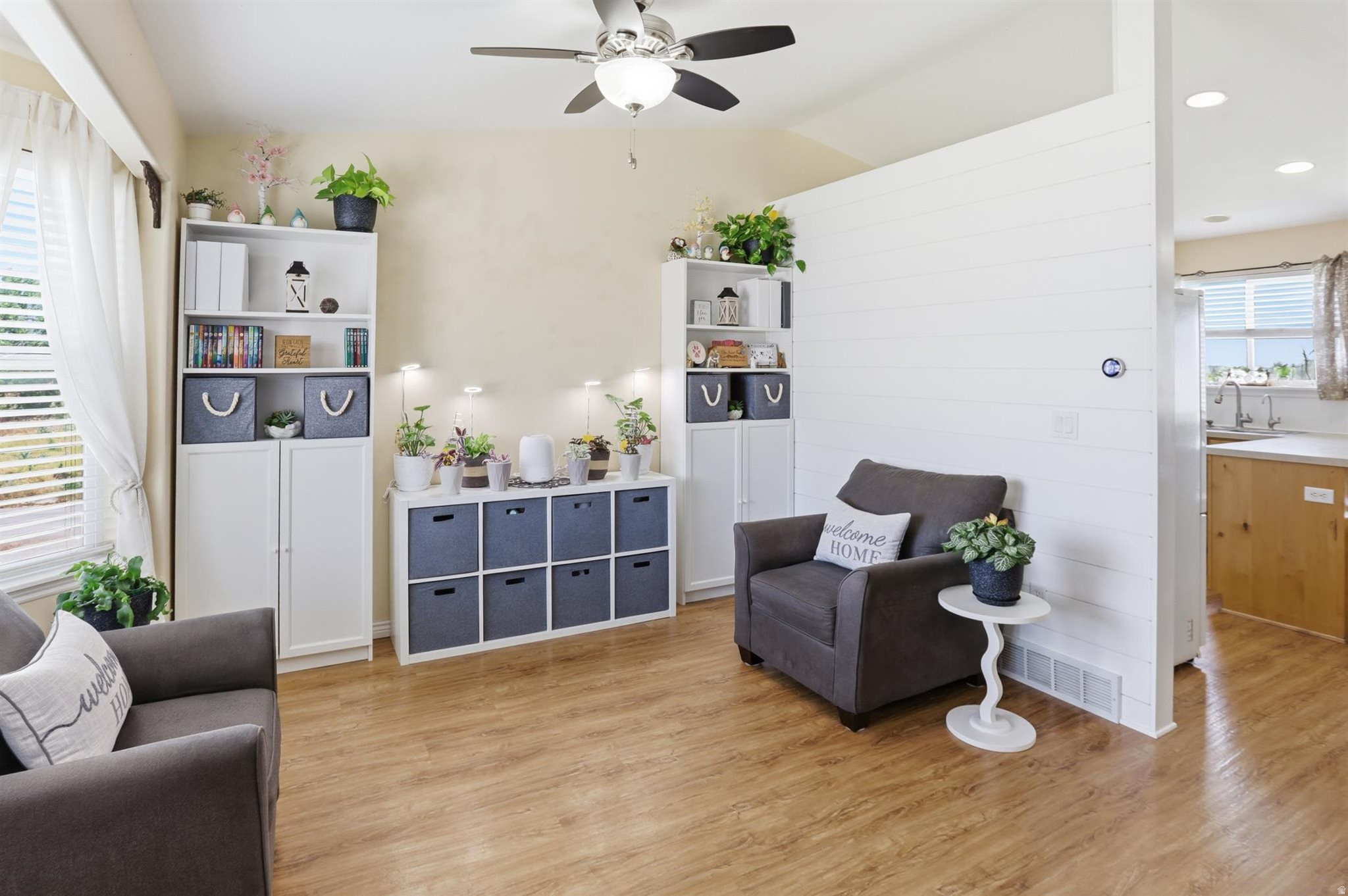 OUTWEST - Residential
