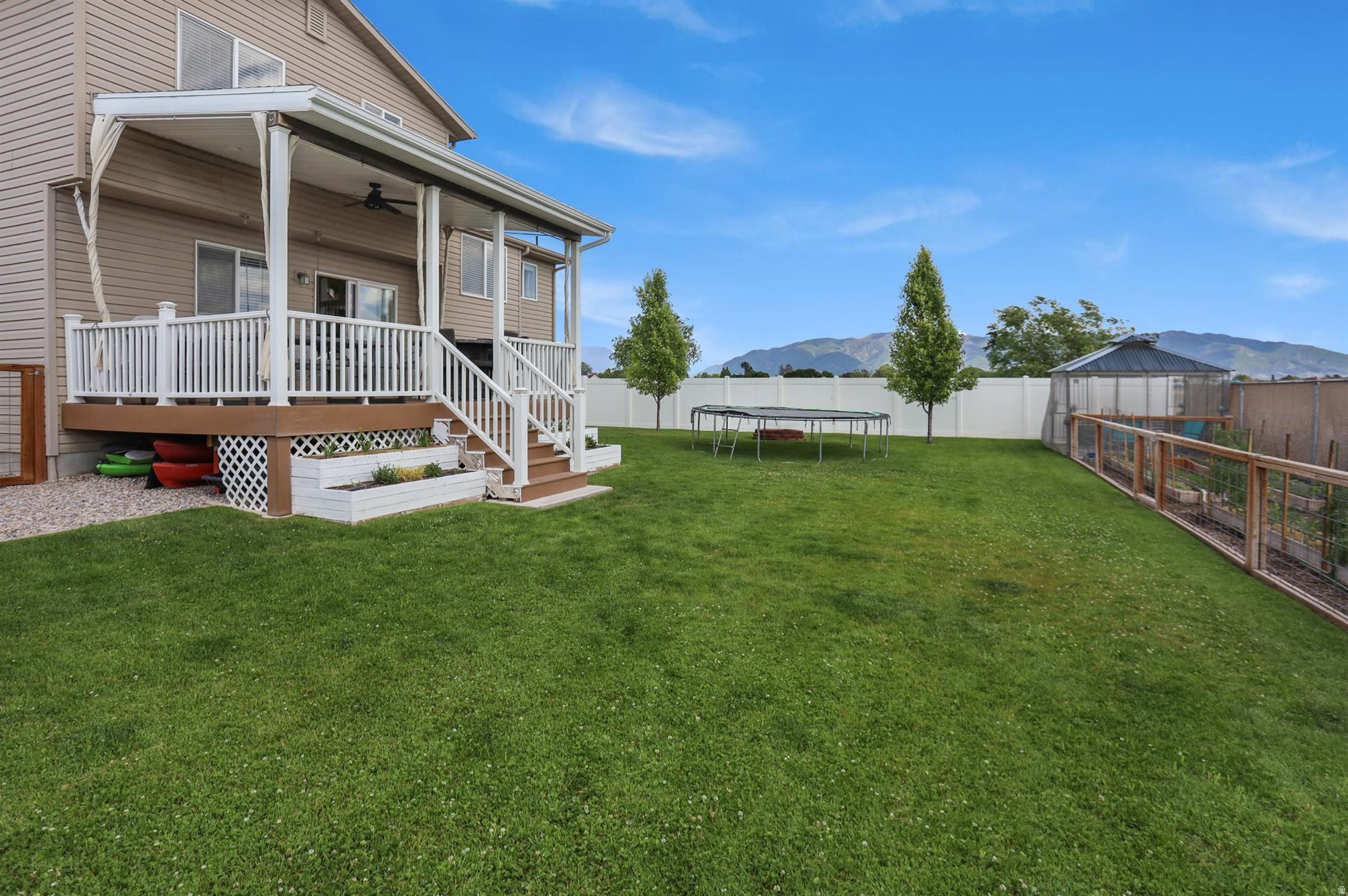 OUTWEST - Residential