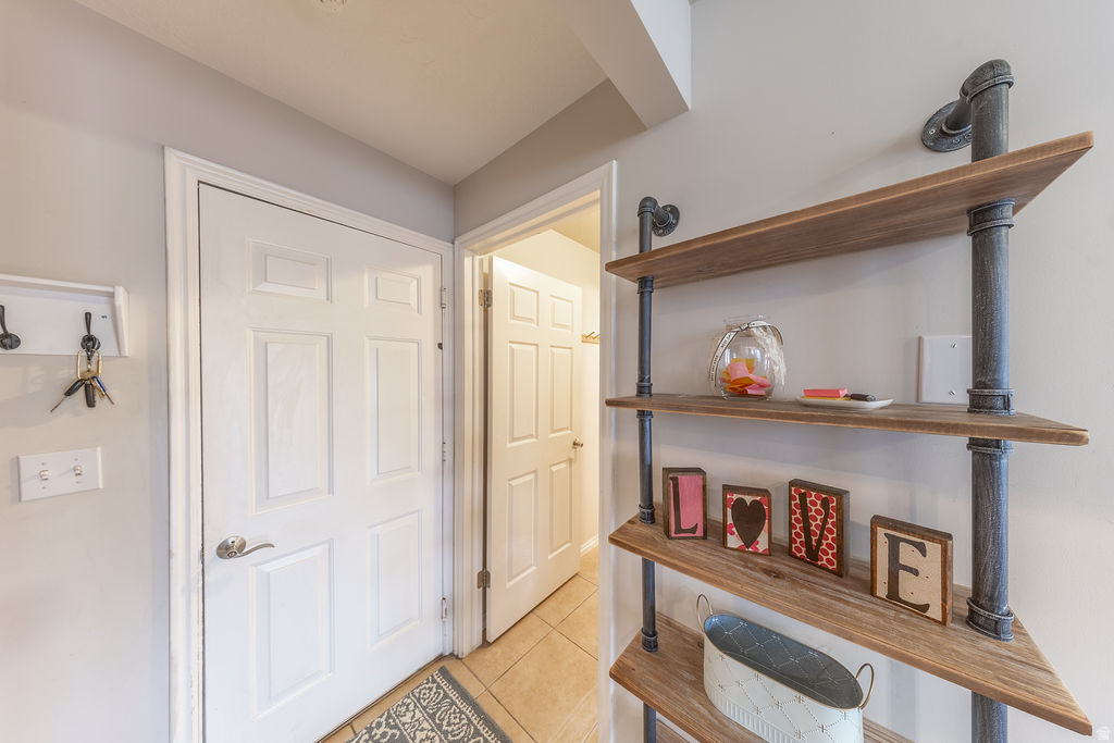 OAK WOOD HILLS - Residential