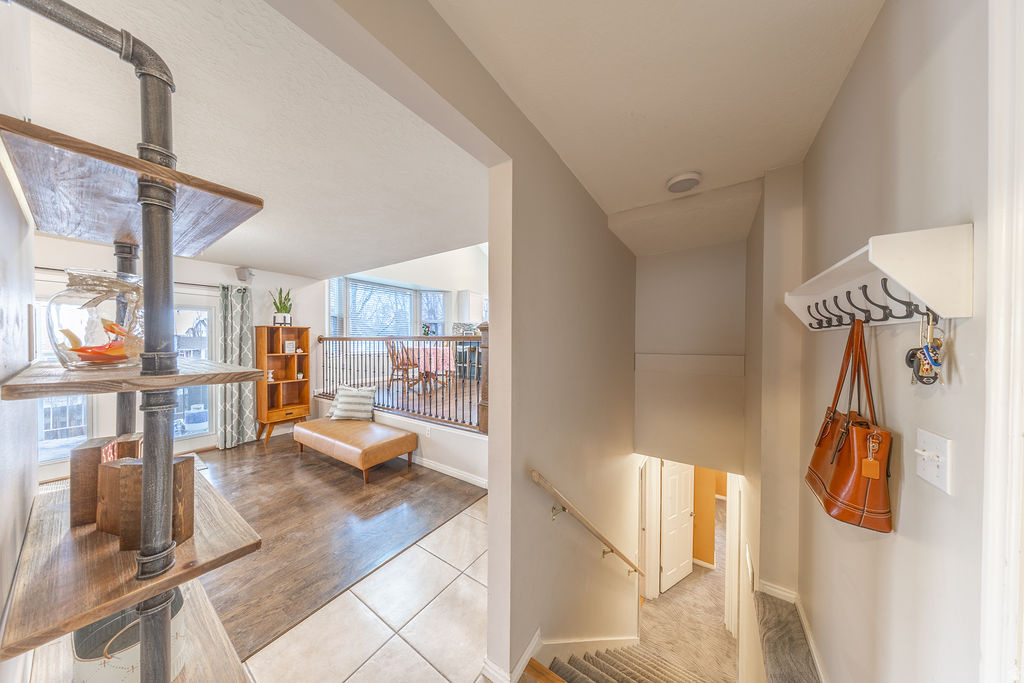 OAK WOOD HILLS - Residential