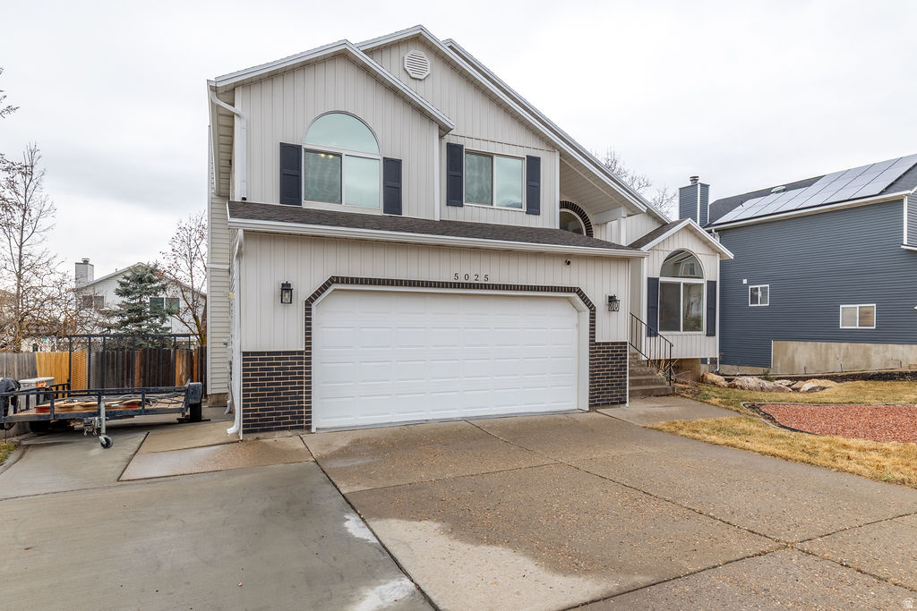 OAK WOOD HILLS - Residential