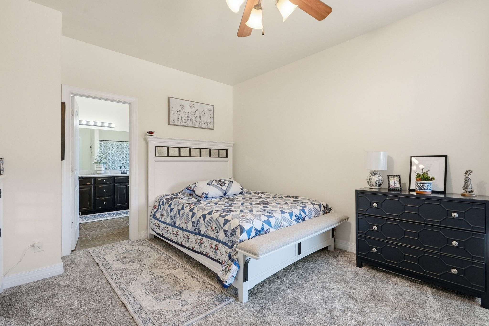 EAGLES GATE - Residential