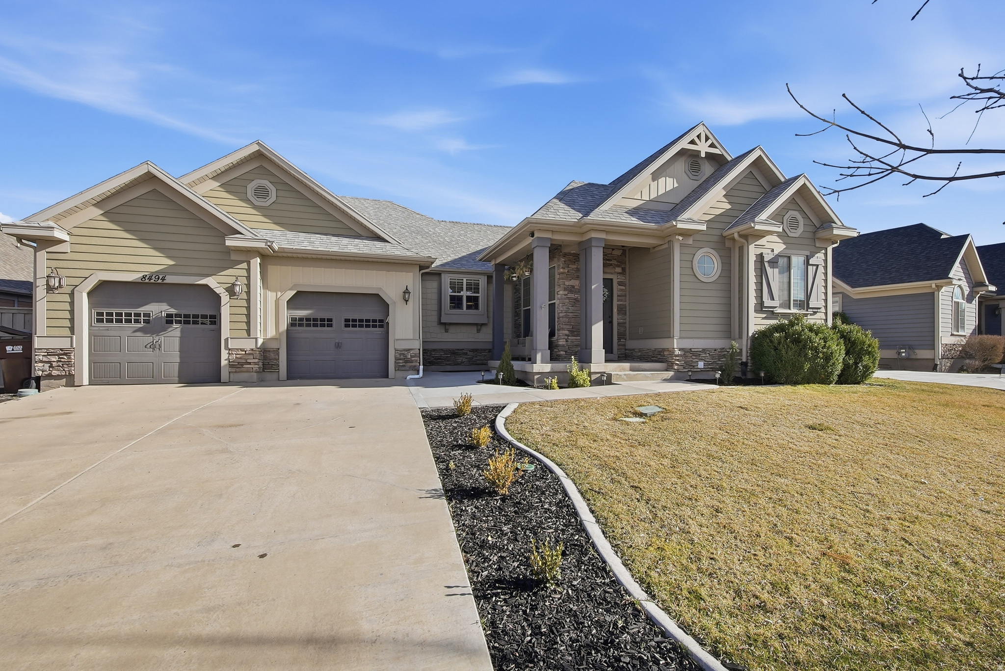 EAGLES GATE - Residential