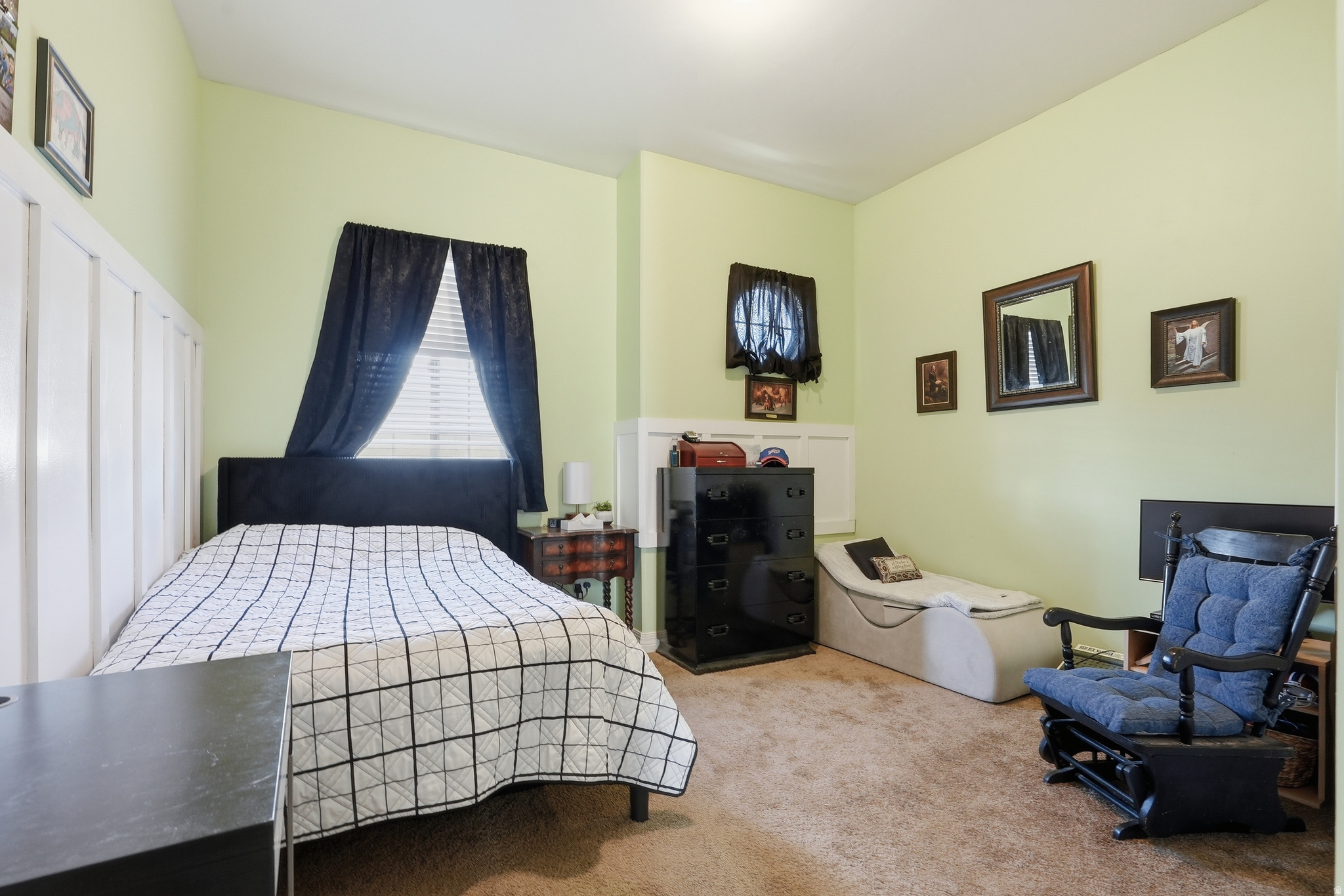 EAGLES GATE - Residential