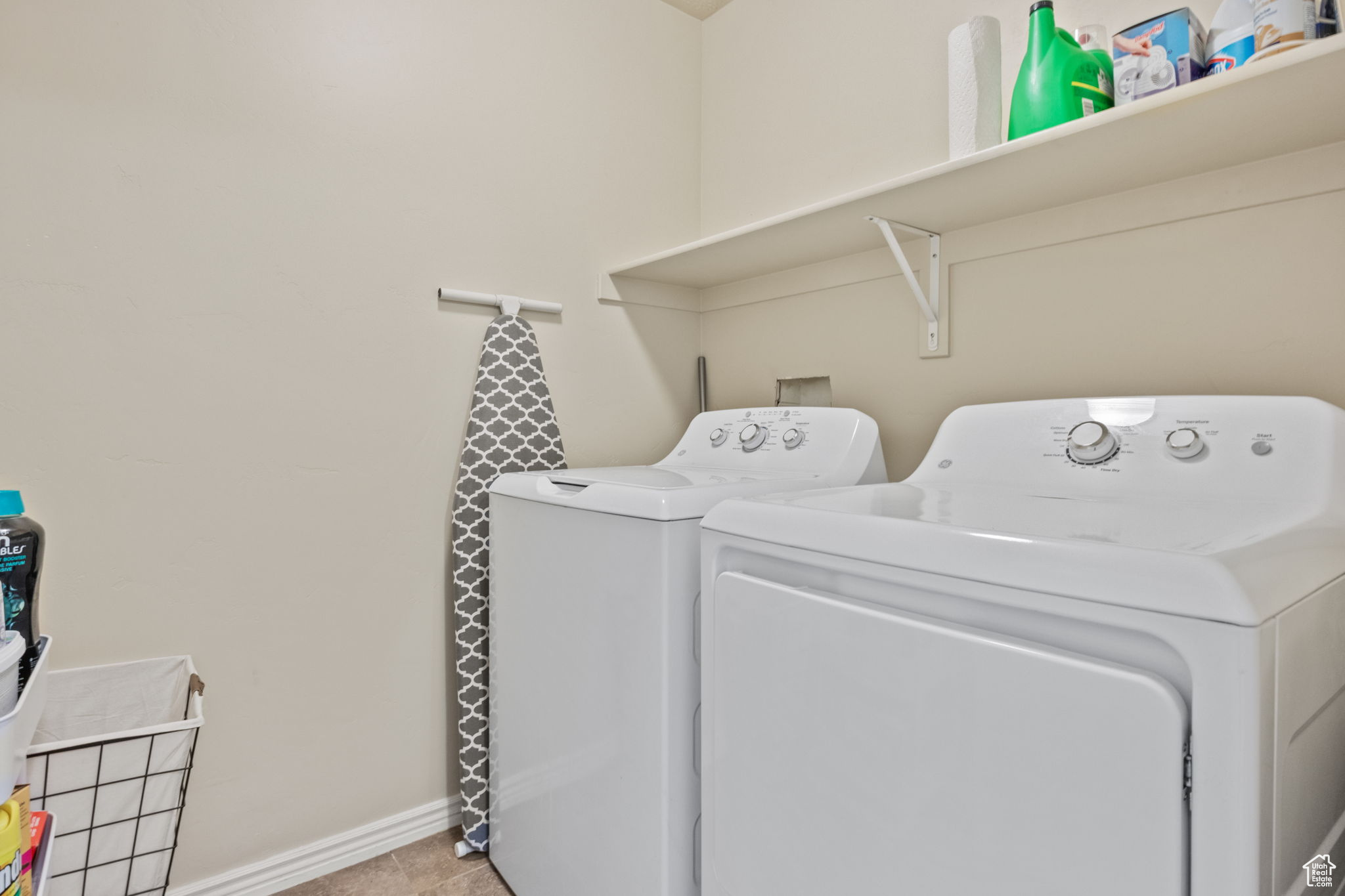 MILLBURN MANOR - Residential