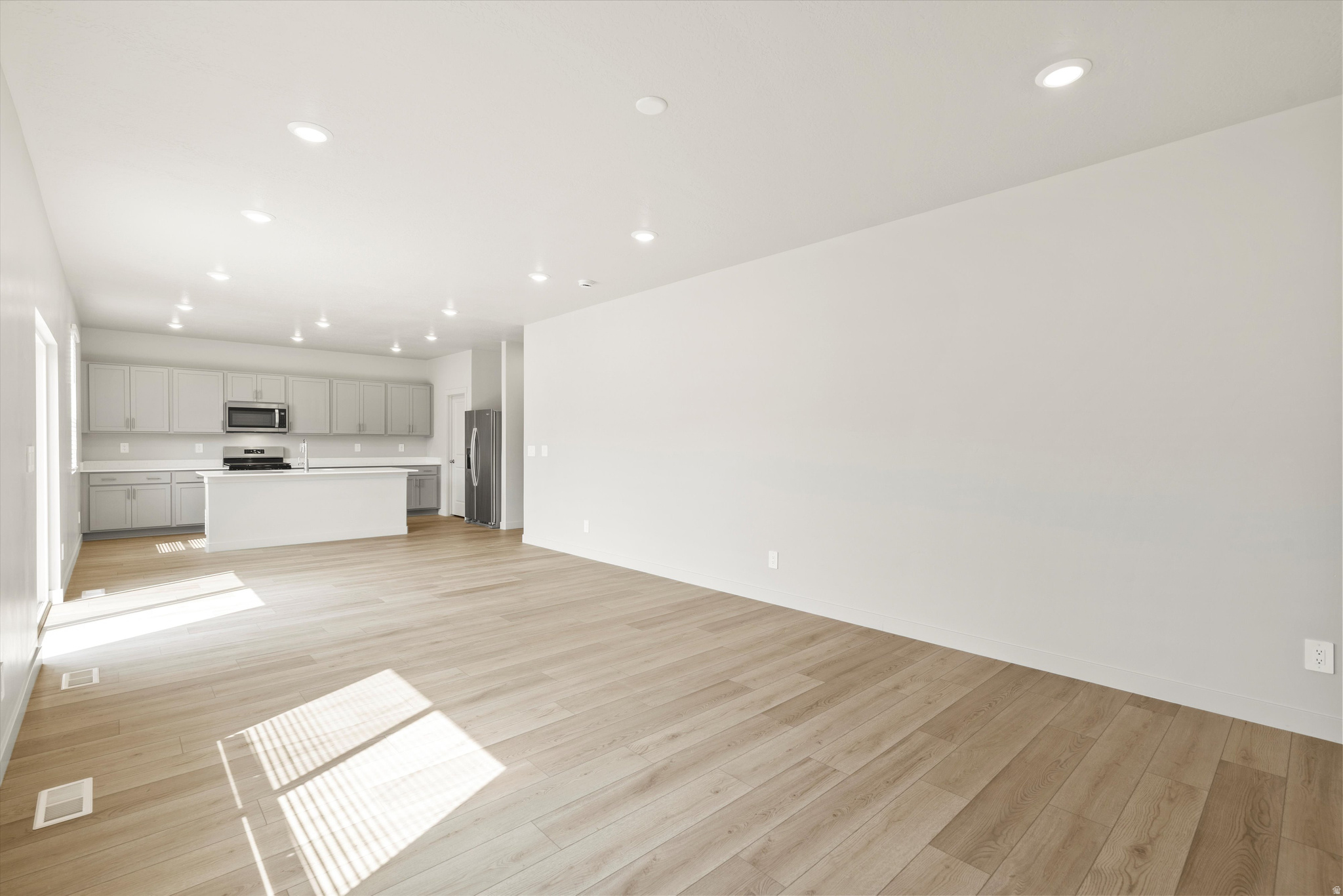 STRATTON ACRES - Residential