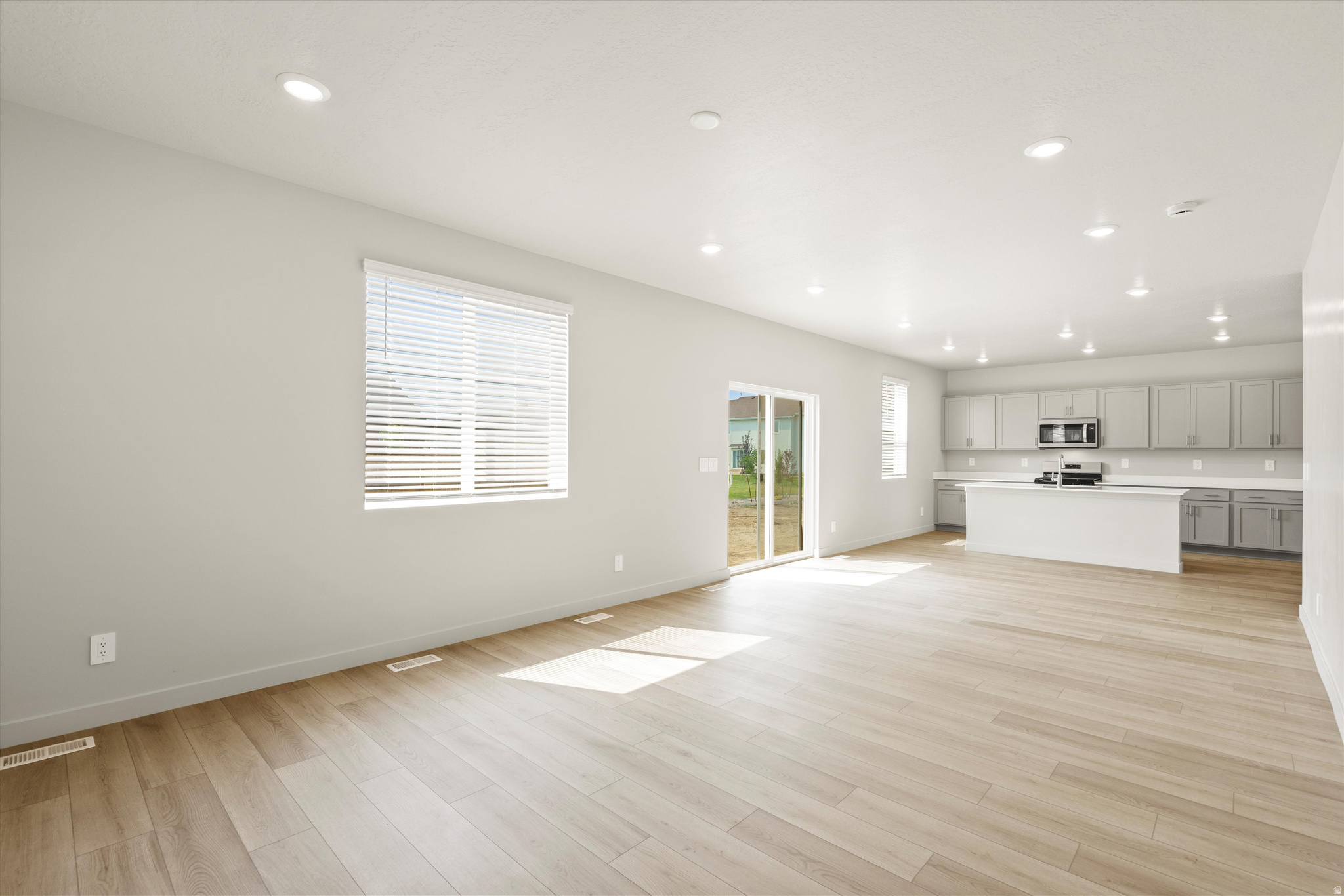 STRATTON ACRES - Residential