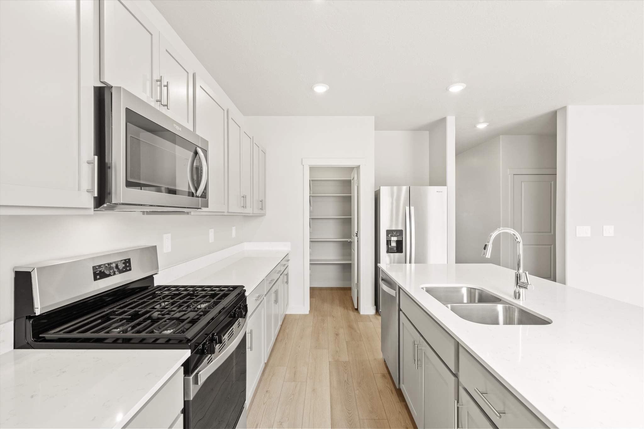 STRATTON ACRES - Residential