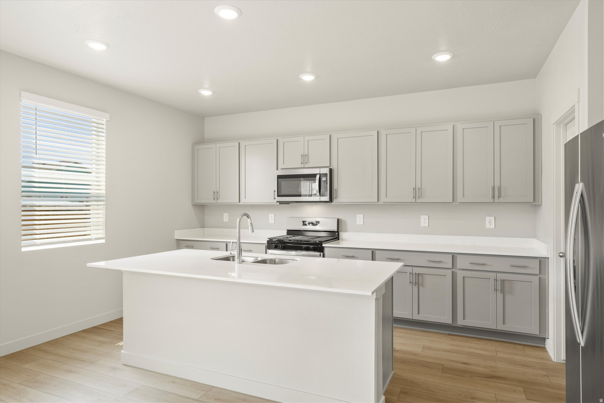 STRATTON ACRES - Residential