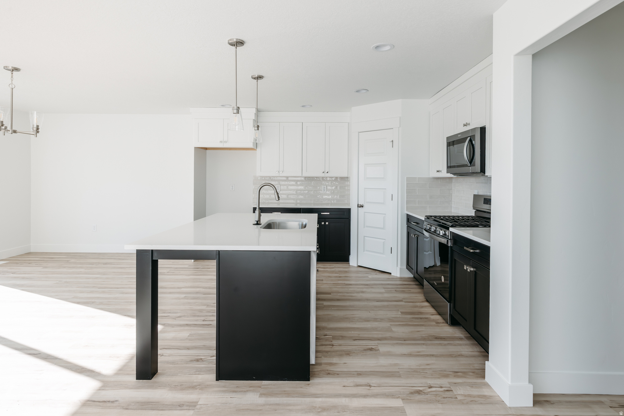 RIVER POINT - Residential