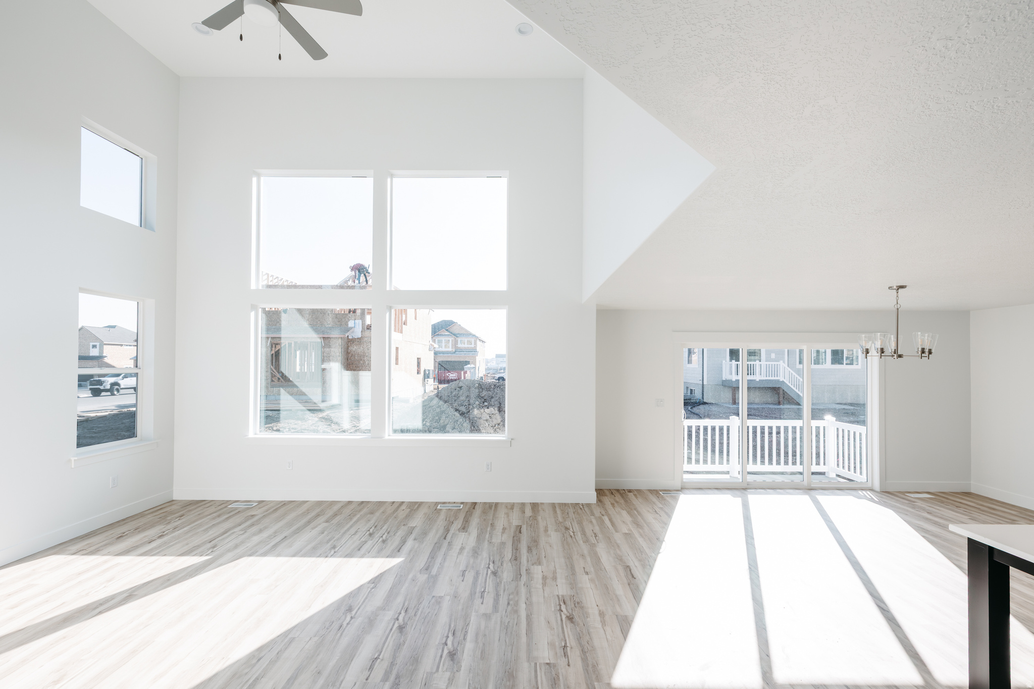 RIVER POINT - Residential