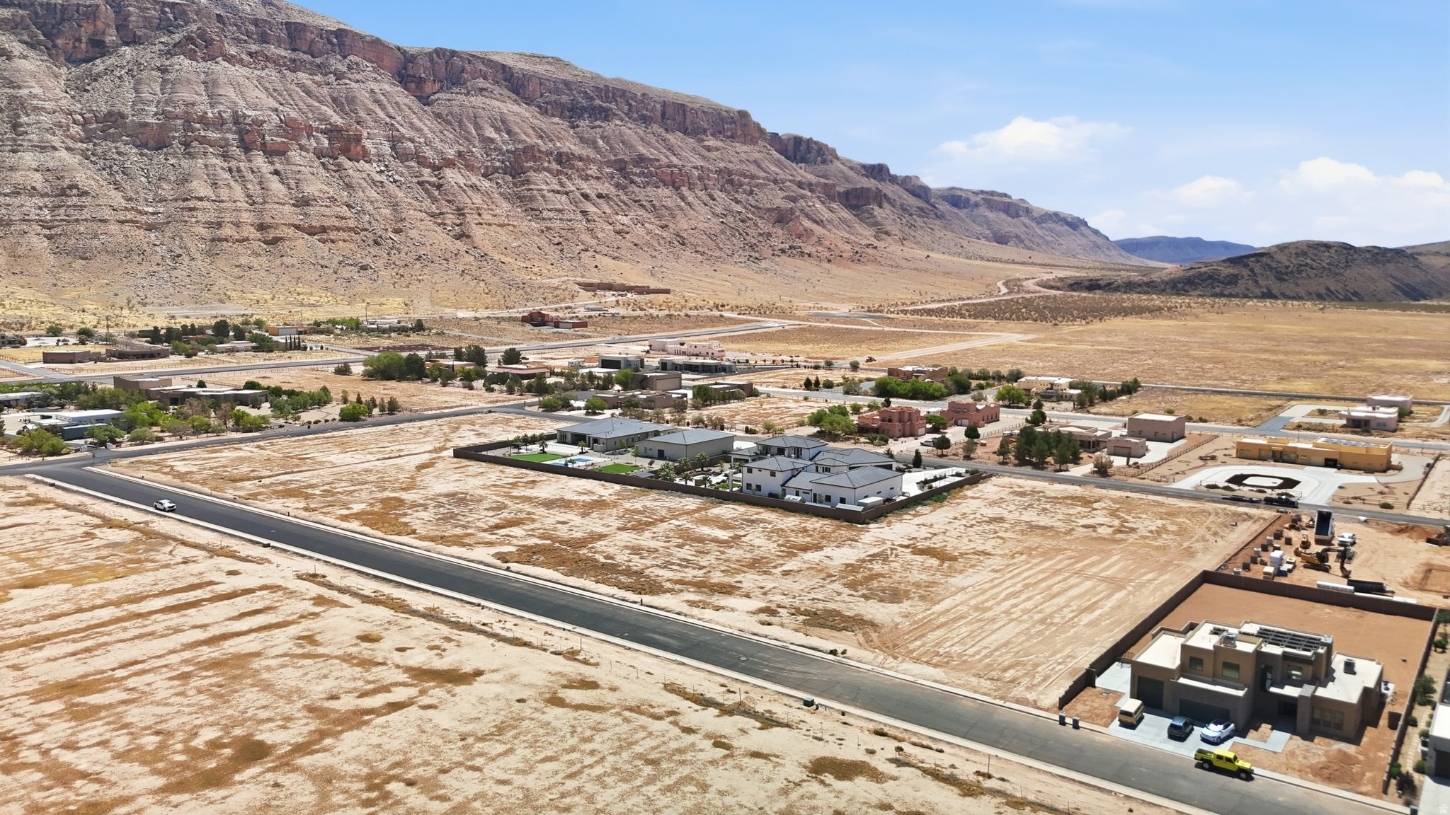 COPPER CLIFFS - Land
