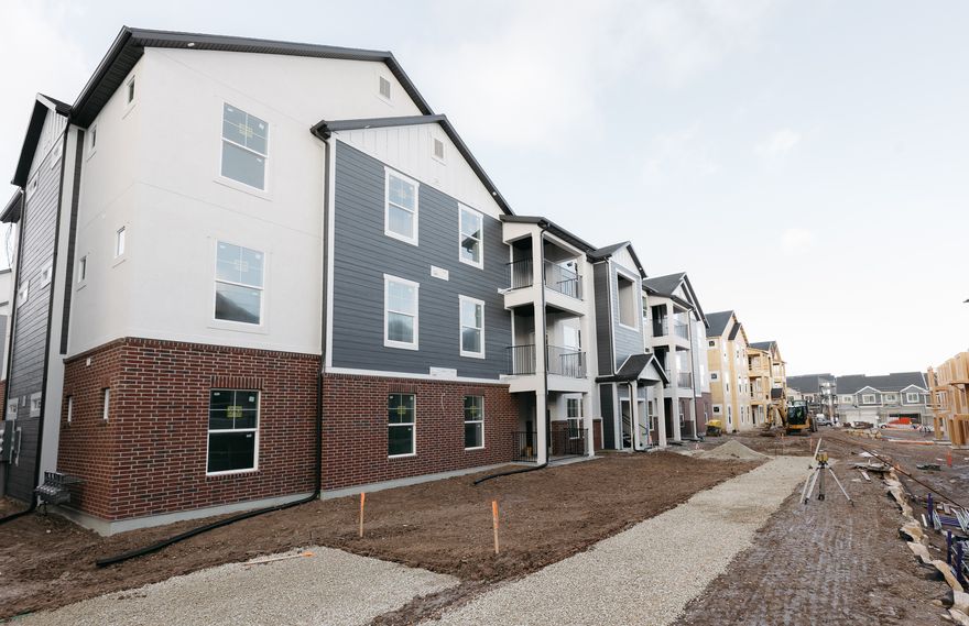 Discover Highridge at Mt. Saratoga-a collection of contemporary, stylish condos within a master-planned community that will feature parks, trails, and expansive open spaces. Enjoy the nearby Utah Lake, The Ranches Golf Club, as well as convenient shopping, dining, and access to Pioneer Crossing for easy commuting. Reach out to today for more information or to set up a visit to the community!