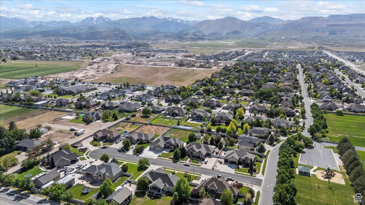 HERITAGE PLACE ESTATES - Residential