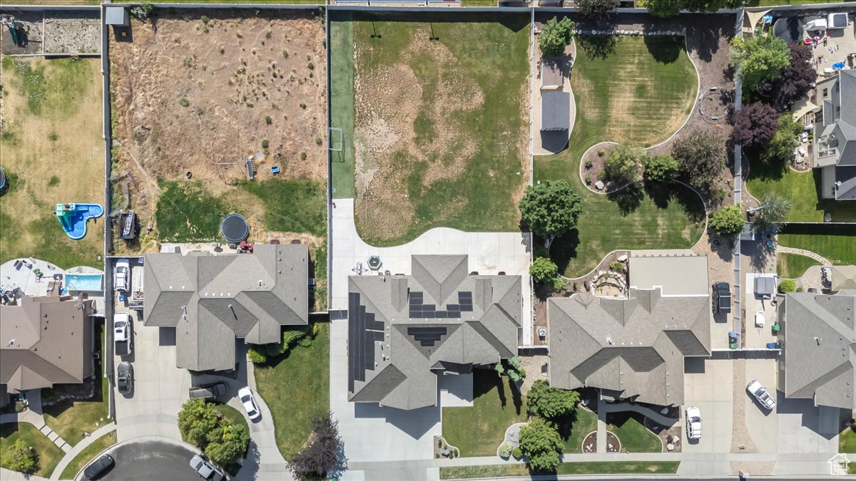 HERITAGE PLACE ESTATES - Residential