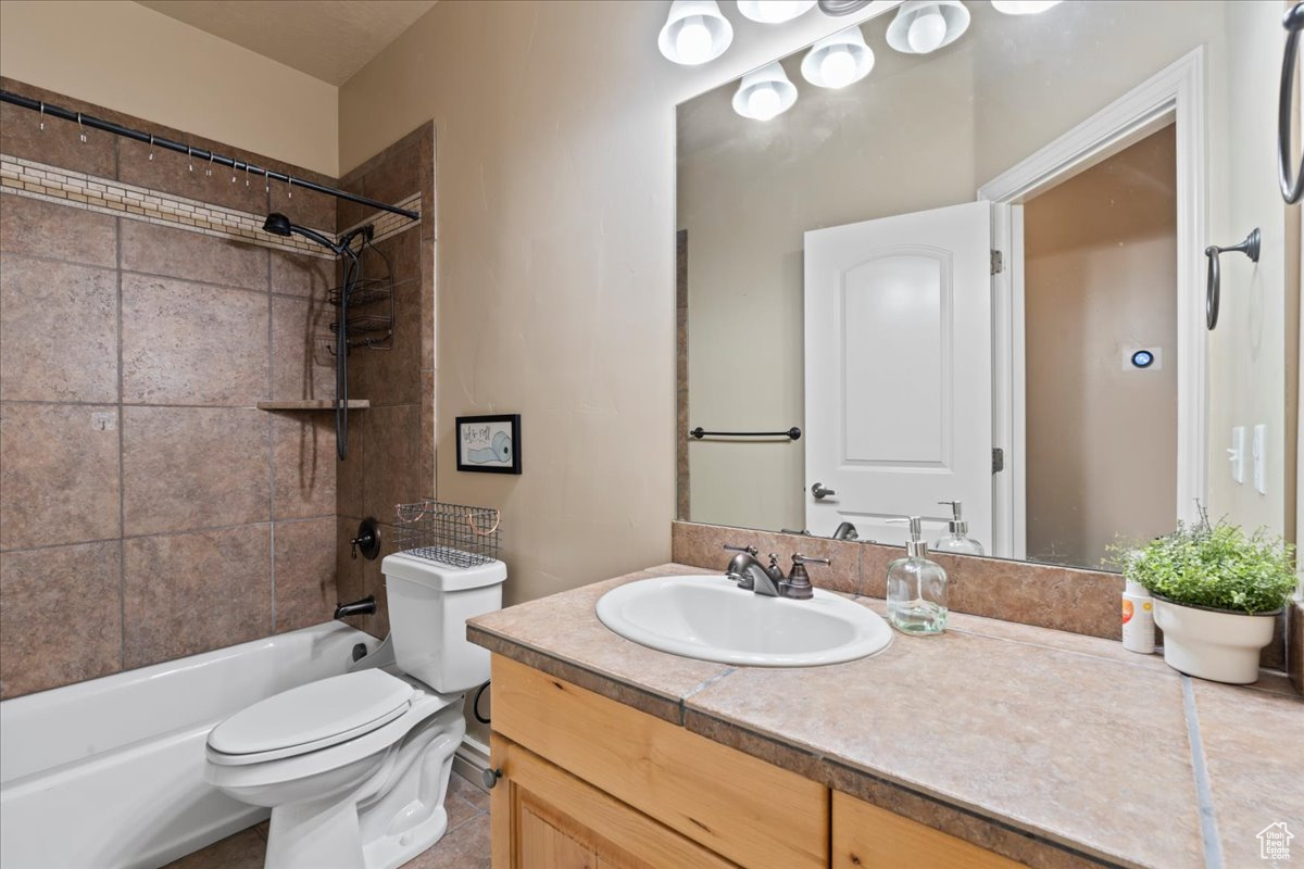 HERITAGE PLACE ESTATES - Residential